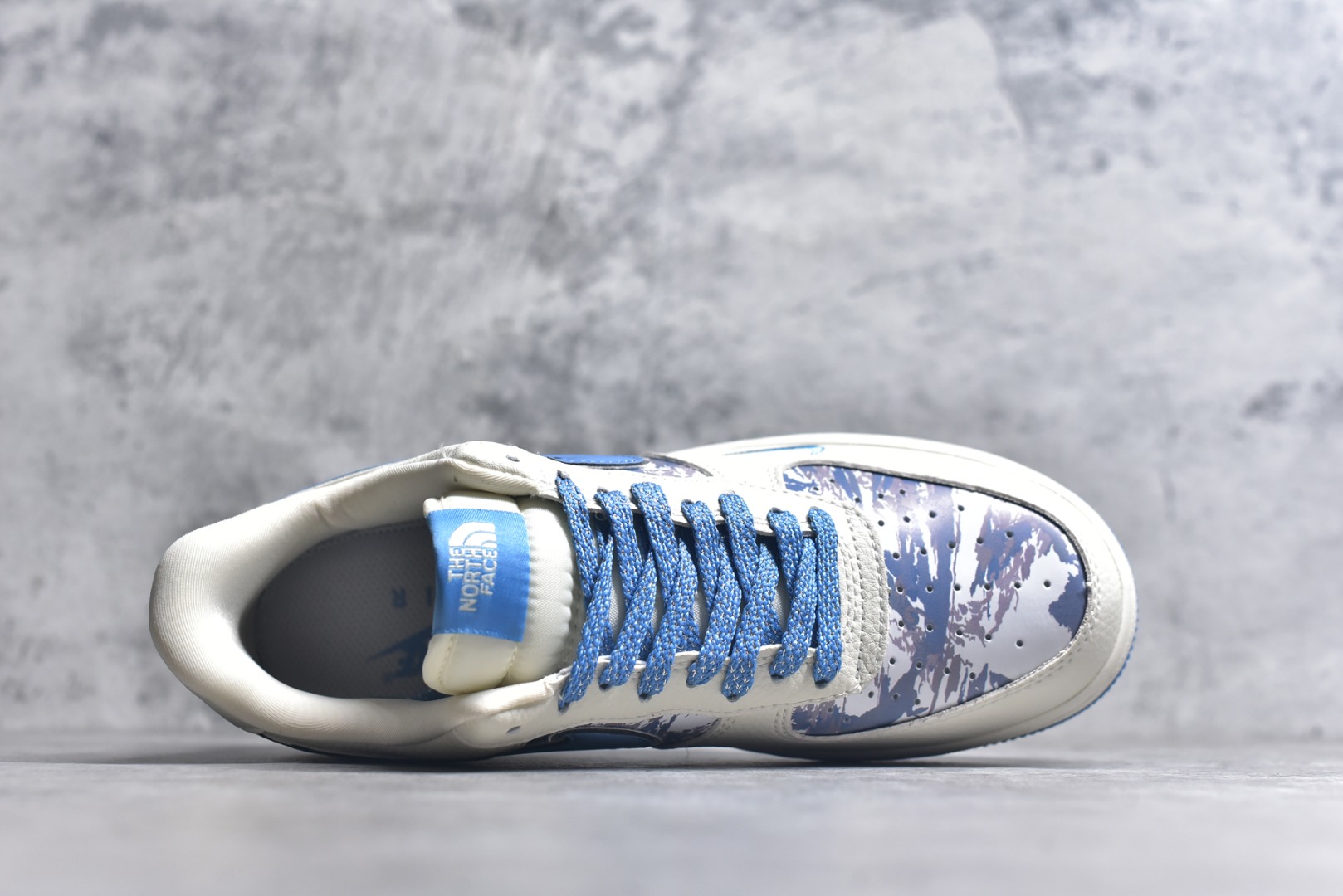 图片[4]-#Nike Air Force 1\’07 Low 北面联名 雪山米蓝 空军一号低帮休闲板鞋 KJ1688-003 #原楦头原纸板 原装鞋盒 定制五金配件 内置全掌气垫 原厂鞋底 尺码：36 36.5 37.5 38 38.5 39 40 40.5 41 42 42.5 43 44 44.5 45 9.D4-选品中心