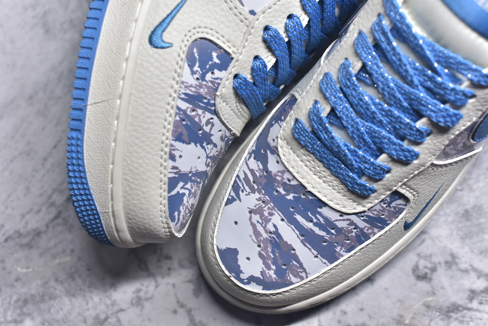 图片[8]-#Nike Air Force 1\’07 Low 北面联名 雪山米蓝 空军一号低帮休闲板鞋 KJ1688-003 #原楦头原纸板 原装鞋盒 定制五金配件 内置全掌气垫 原厂鞋底 尺码：36 36.5 37.5 38 38.5 39 40 40.5 41 42 42.5 43 44 44.5 45 9.D4-选品中心