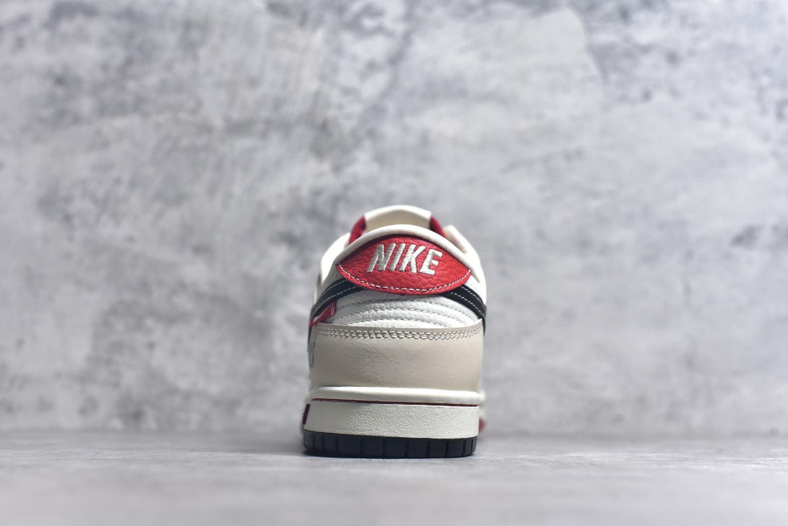 图片[5]-#Nike SB Dunk Low Sup联名 白卡其三小勾 周年高端定制 低帮休闲板鞋 SC9207-427 #定制鞋盒 大厂纯原品质出货 超高清洁度 皮料切割干净无任何毛边 细节完美 尺码：36 36.5 37.5 38 38.5 39 40 40.5 41 42 42.5 43 44 44.5 45 9.E5-选品中心