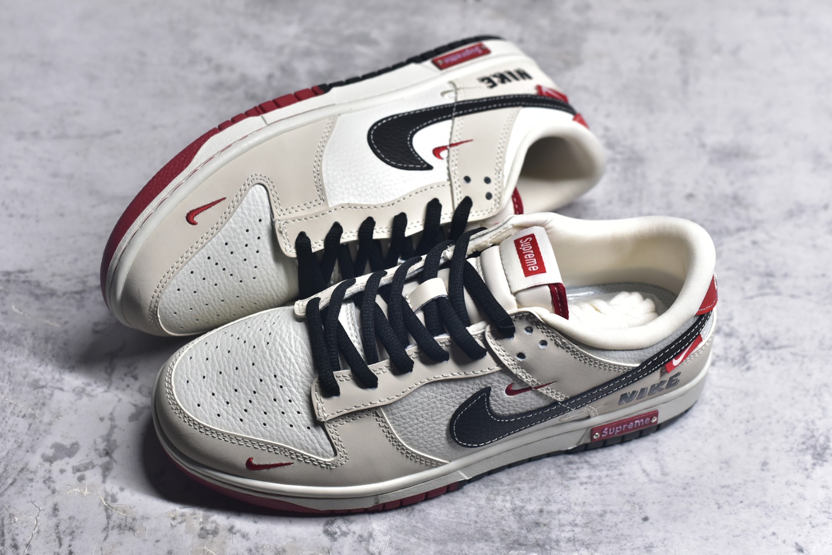 图片[7]-#Nike SB Dunk Low Sup联名 白卡其三小勾 周年高端定制 低帮休闲板鞋 SC9207-427 #定制鞋盒 大厂纯原品质出货 超高清洁度 皮料切割干净无任何毛边 细节完美 尺码：36 36.5 37.5 38 38.5 39 40 40.5 41 42 42.5 43 44 44.5 45 9.E5-选品中心