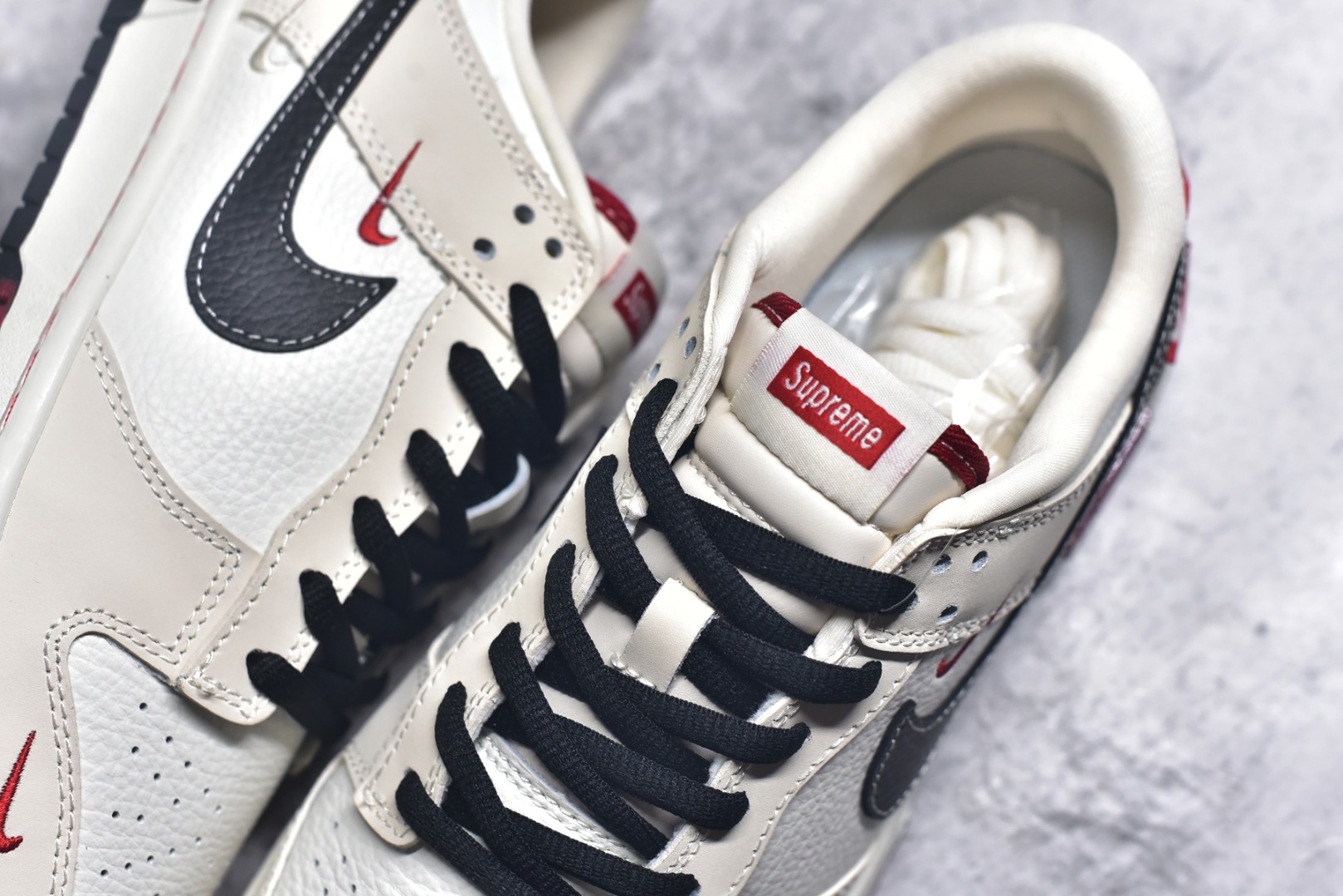 图片[9]-#Nike SB Dunk Low Sup联名 白卡其三小勾 周年高端定制 低帮休闲板鞋 SC9207-427 #定制鞋盒 大厂纯原品质出货 超高清洁度 皮料切割干净无任何毛边 细节完美 尺码：36 36.5 37.5 38 38.5 39 40 40.5 41 42 42.5 43 44 44.5 45 9.E5-选品中心