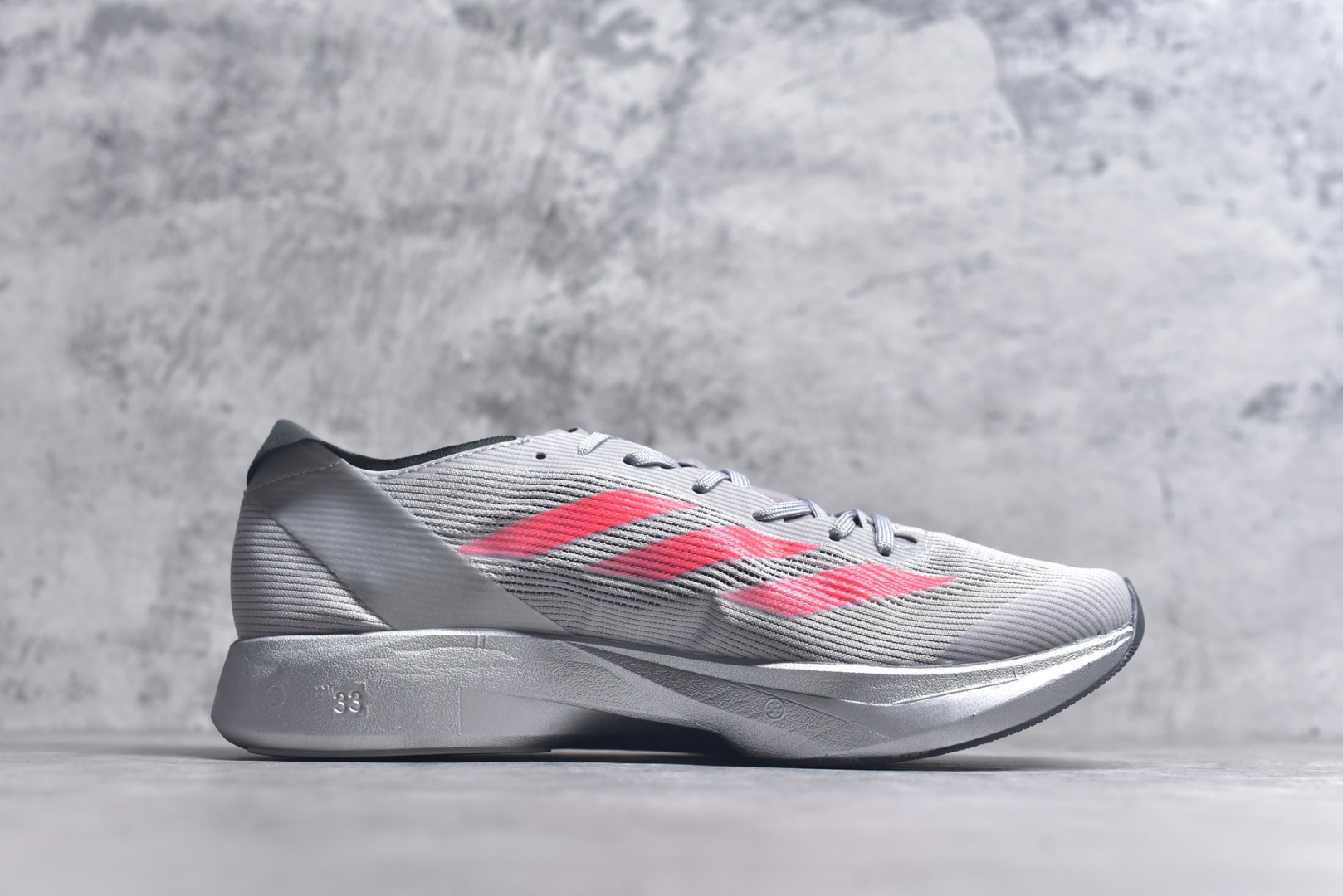 图片[3]-#Adidas Adizero Takumi Sen 10 M耐磨减震专业跑步鞋 男款 北京马拉松40周年限定。冲向目标，一路向前，不断挑战和突破自我。无论是平时训练还是马拉松，让这款adidas跑步鞋伴你畅快开跑。兼具舒适性和结构感，搭载Lightstrike科技，为步伐注入活力。 货号：IG1979 尺码：36 36.5 37.5 38 38.5 39 40 40.5 41 42 42.5 43 44 45-选品中心