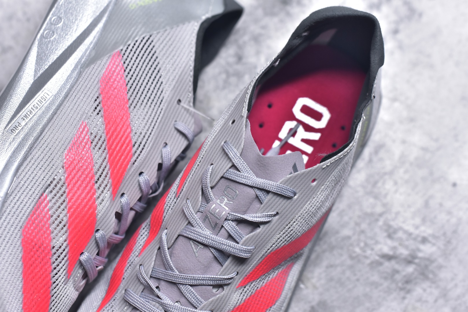 图片[9]-#Adidas Adizero Takumi Sen 10 M耐磨减震专业跑步鞋 男款 北京马拉松40周年限定。冲向目标，一路向前，不断挑战和突破自我。无论是平时训练还是马拉松，让这款adidas跑步鞋伴你畅快开跑。兼具舒适性和结构感，搭载Lightstrike科技，为步伐注入活力。 货号：IG1979 尺码：36 36.5 37.5 38 38.5 39 40 40.5 41 42 42.5 43 44 45-选品中心