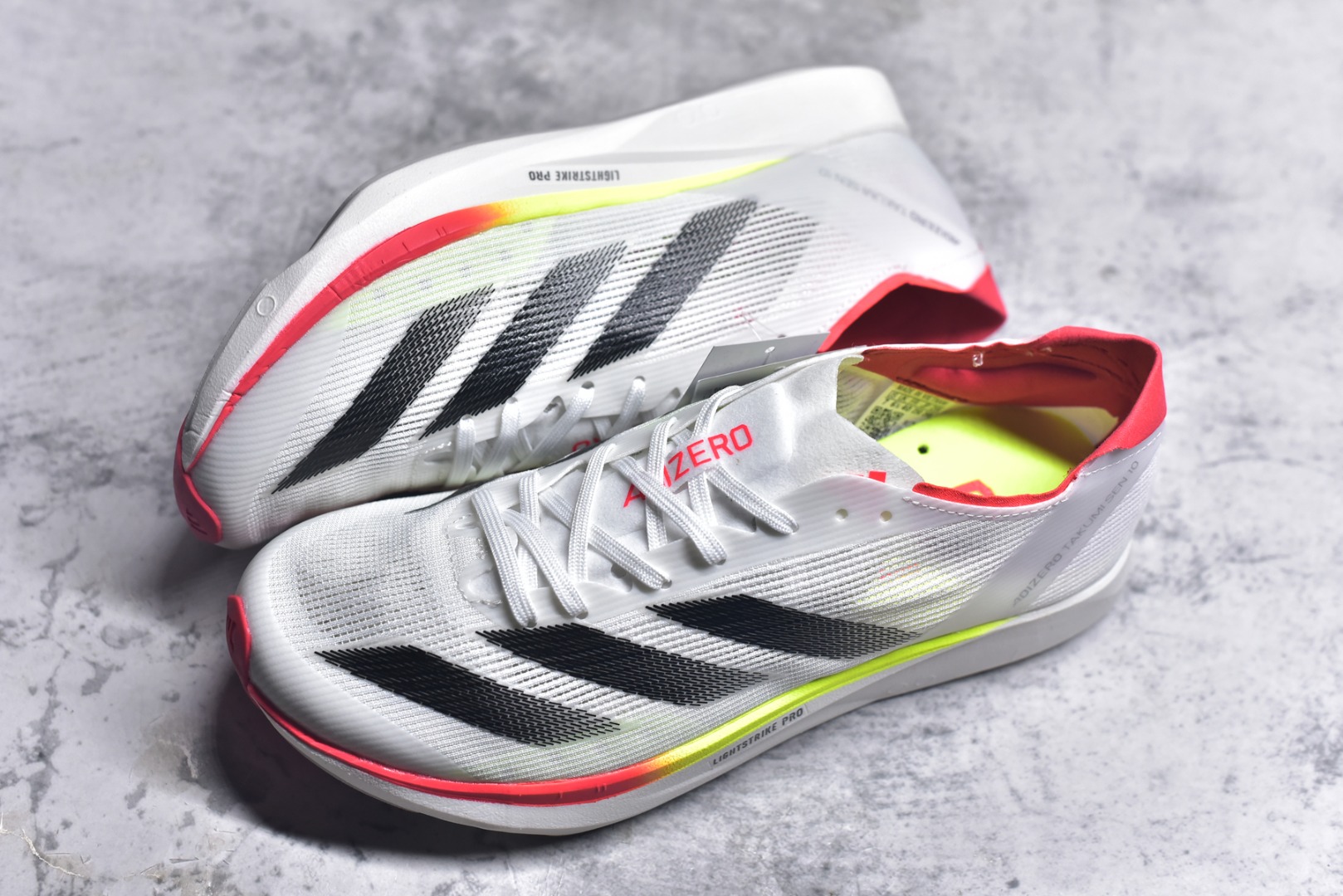 图片[7]-#Adidas Adizero Takumi Sen 10 M耐磨减震专业跑步鞋 男款 北京马拉松40周年限定。冲向目标，一路向前，不断挑战和突破自我。无论是平时训练还是马拉松，让这款adidas跑步鞋伴你畅快开跑。兼具舒适性和结构感，搭载Lightstrike科技，为步伐注入活力。 货号：IH5712 尺码：36 36.5 37.5 38 38.5 39 40 40.5 41 42 42.5 43 44 45-选品中心