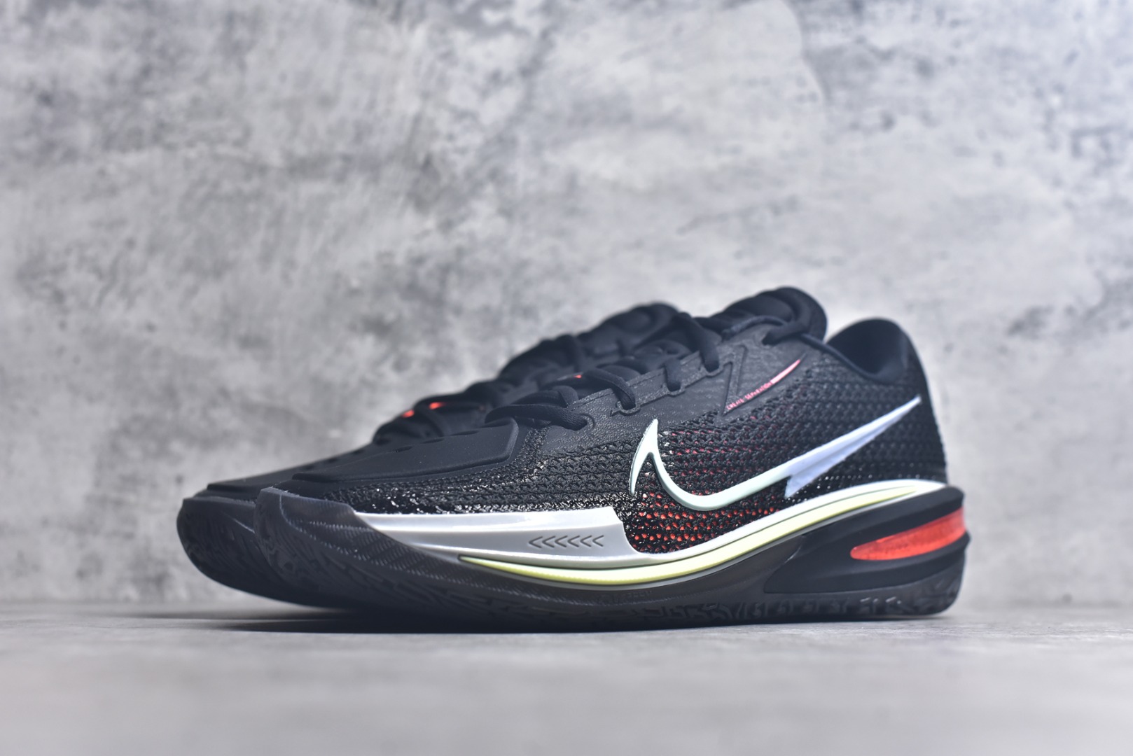 图片[2]-#NK AIR ZOOM G.T. CUT 实战篮球鞋 CZ0176-001 鞋身整体以多色拼接为主 全掌REACT+ZOOM STROBEL+后跟ZOOM 离地面更近的设计提供更快的反应速度 轻质双层网质鞋面 鞋面部分区域加强提供更好的控制力 低密度材料制成的鞋舌轻质舒适 后跟处分别配有“GT”字样和全新的鞋款系列Logo 男女鞋 尺码：40-46-选品中心