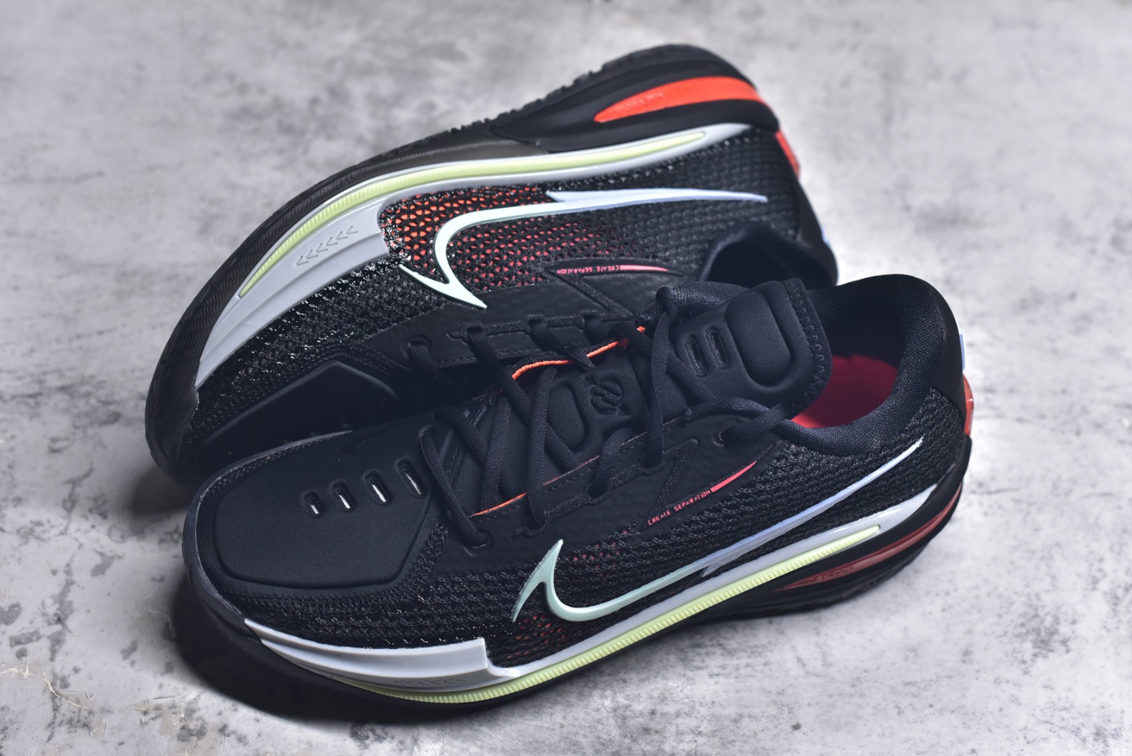 图片[7]-#NK AIR ZOOM G.T. CUT 实战篮球鞋 CZ0176-001 鞋身整体以多色拼接为主 全掌REACT+ZOOM STROBEL+后跟ZOOM 离地面更近的设计提供更快的反应速度 轻质双层网质鞋面 鞋面部分区域加强提供更好的控制力 低密度材料制成的鞋舌轻质舒适 后跟处分别配有“GT”字样和全新的鞋款系列Logo 男女鞋 尺码：40-46-选品中心