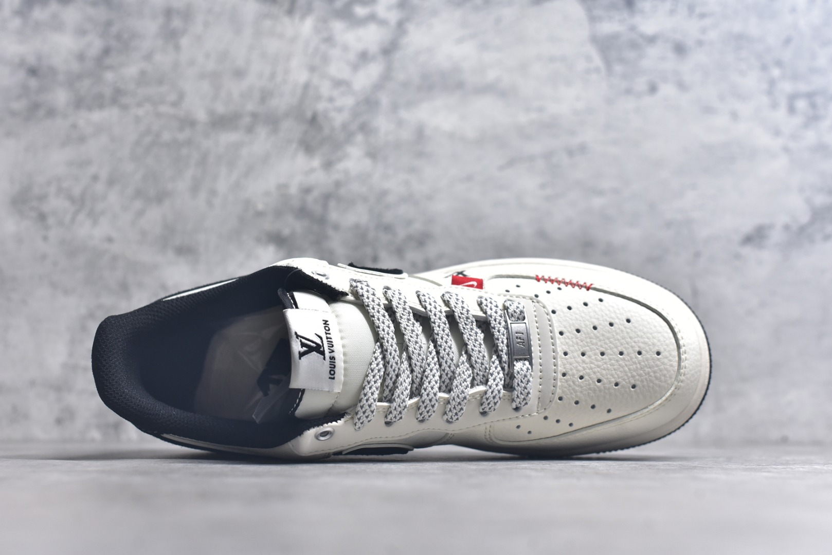 图片[4]-#Nike Air Force 1\’07 Low LV联名 米黑勾红标 空军一号低帮休闲板鞋 YX5066-348 #原楦头原纸板 原装鞋盒 定制五金配件 内置全掌气垫 原厂鞋底 尺码：36 36.5 37.5 38 38.5 39 40 40.5 41 42 42.5 43 44 44.5 45 9.D4-选品中心