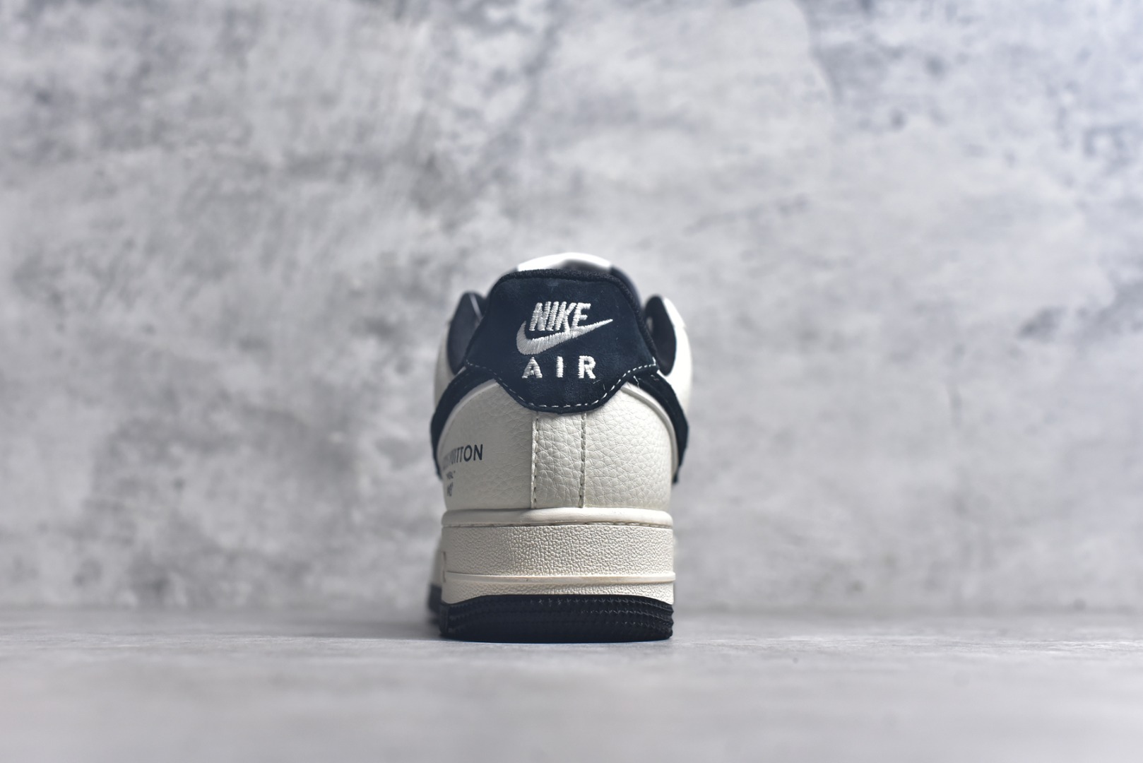 图片[5]-#Nike Air Force 1\’07 Low LV联名 米黑勾红标 空军一号低帮休闲板鞋 YX5066-348 #原楦头原纸板 原装鞋盒 定制五金配件 内置全掌气垫 原厂鞋底 尺码：36 36.5 37.5 38 38.5 39 40 40.5 41 42 42.5 43 44 44.5 45 9.D4-选品中心