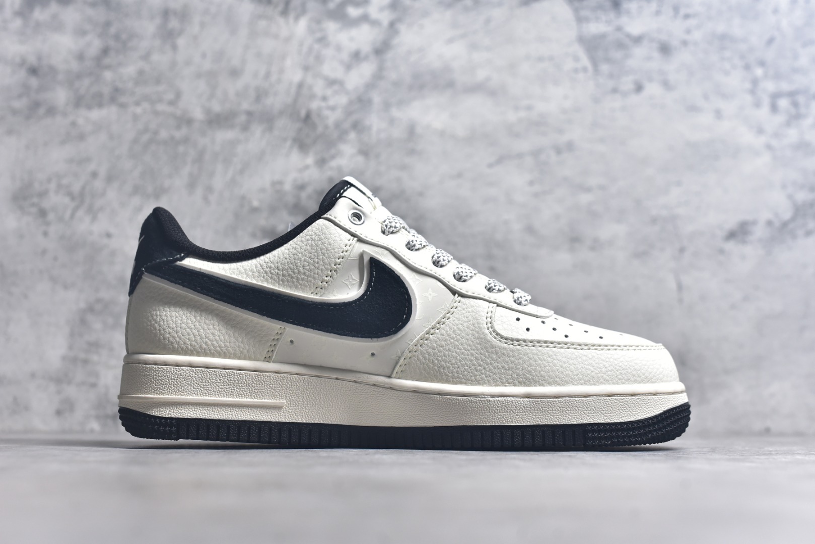 图片[3]-#Nike Air Force 1\’07 Low LV联名 米黑勾红标 空军一号低帮休闲板鞋 YX5066-348 #原楦头原纸板 原装鞋盒 定制五金配件 内置全掌气垫 原厂鞋底 尺码：36 36.5 37.5 38 38.5 39 40 40.5 41 42 42.5 43 44 44.5 45 9.D4-选品中心