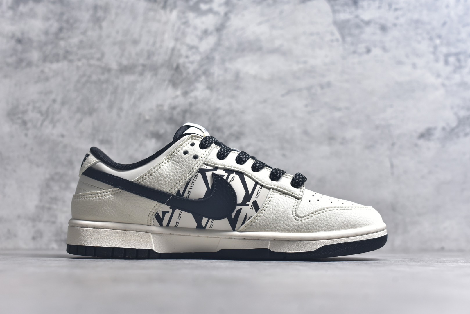 图片[3]-#Nike SB Dunk Low LV联名 印花米黑 高端定制 低帮休闲板鞋 QW5836-021 #定制鞋盒 大厂纯原品质出货 超高清洁度 皮料切割干净无任何毛边 细节完美 尺码：36 36.5 37.5 38 38.5 39 40 40.5 41 42 42.5 43 44 44.5 45 9.E5-选品中心