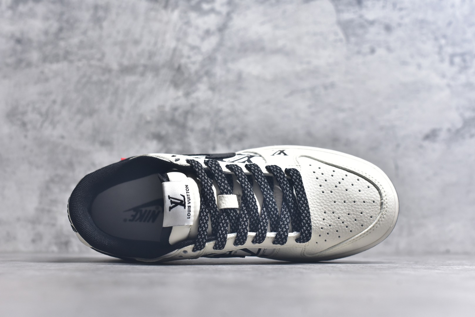 图片[4]-#Nike SB Dunk Low LV联名 印花米黑 高端定制 低帮休闲板鞋 QW5836-021 #定制鞋盒 大厂纯原品质出货 超高清洁度 皮料切割干净无任何毛边 细节完美 尺码：36 36.5 37.5 38 38.5 39 40 40.5 41 42 42.5 43 44 44.5 45 9.E5-选品中心