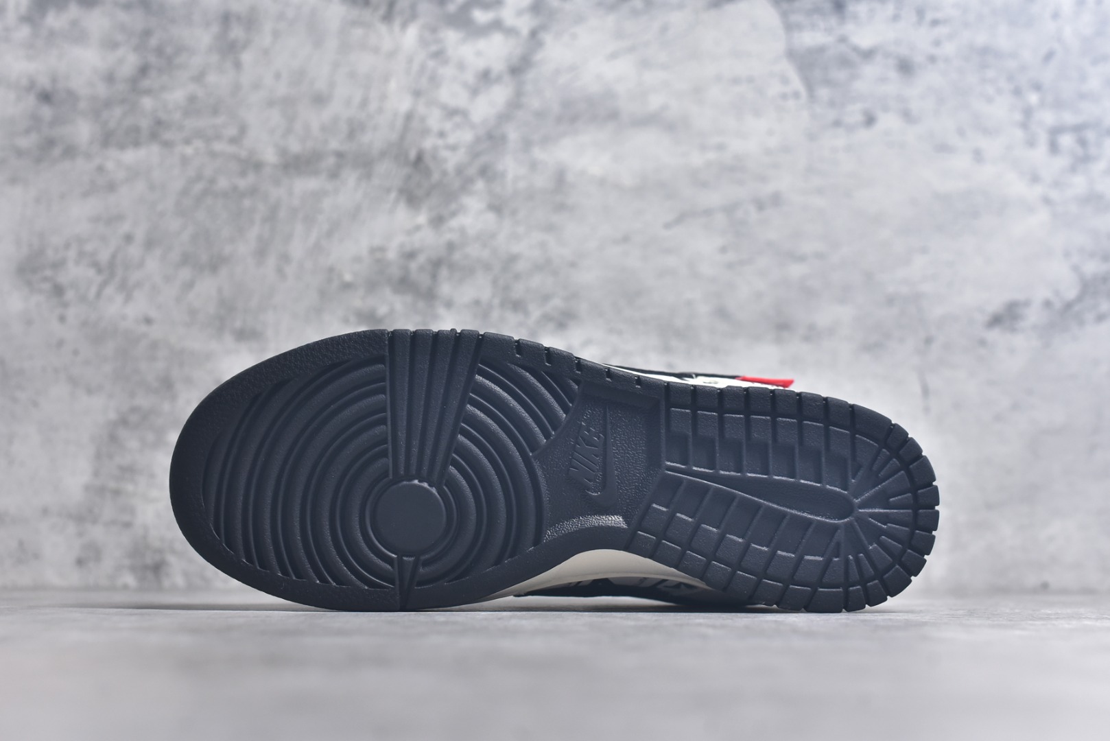 图片[6]-#Nike SB Dunk Low LV联名 印花米黑 高端定制 低帮休闲板鞋 QW5836-021 #定制鞋盒 大厂纯原品质出货 超高清洁度 皮料切割干净无任何毛边 细节完美 尺码：36 36.5 37.5 38 38.5 39 40 40.5 41 42 42.5 43 44 44.5 45 9.E5-选品中心
