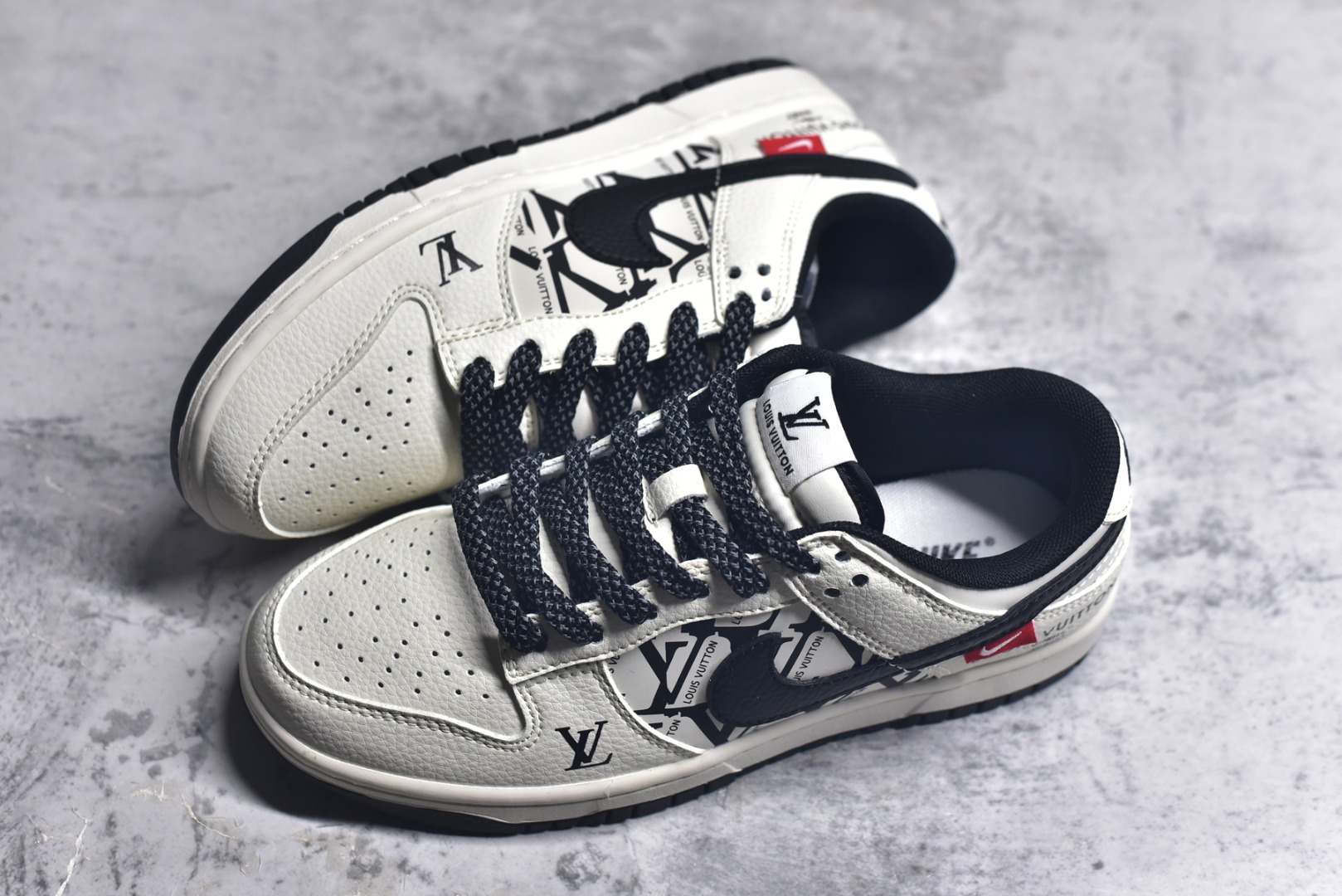 图片[7]-#Nike SB Dunk Low LV联名 印花米黑 高端定制 低帮休闲板鞋 QW5836-021 #定制鞋盒 大厂纯原品质出货 超高清洁度 皮料切割干净无任何毛边 细节完美 尺码：36 36.5 37.5 38 38.5 39 40 40.5 41 42 42.5 43 44 44.5 45 9.E5-选品中心