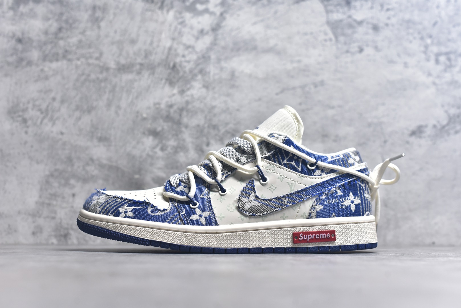 #Air Jordan 1 Low AJ1 乔1 LV联名 蓝花布抽绳 高端定制 低帮复古篮球鞋 YX5066-373 #定制鞋盒 大厂纯原品质出货 超高清洁度 皮料切割干净无任何毛边 细节完美 尺码：36 36.5 37.5 38 38.5 39 40 40.5 41 42 42.5 43 44 44.5 45 9.E5-选品中心