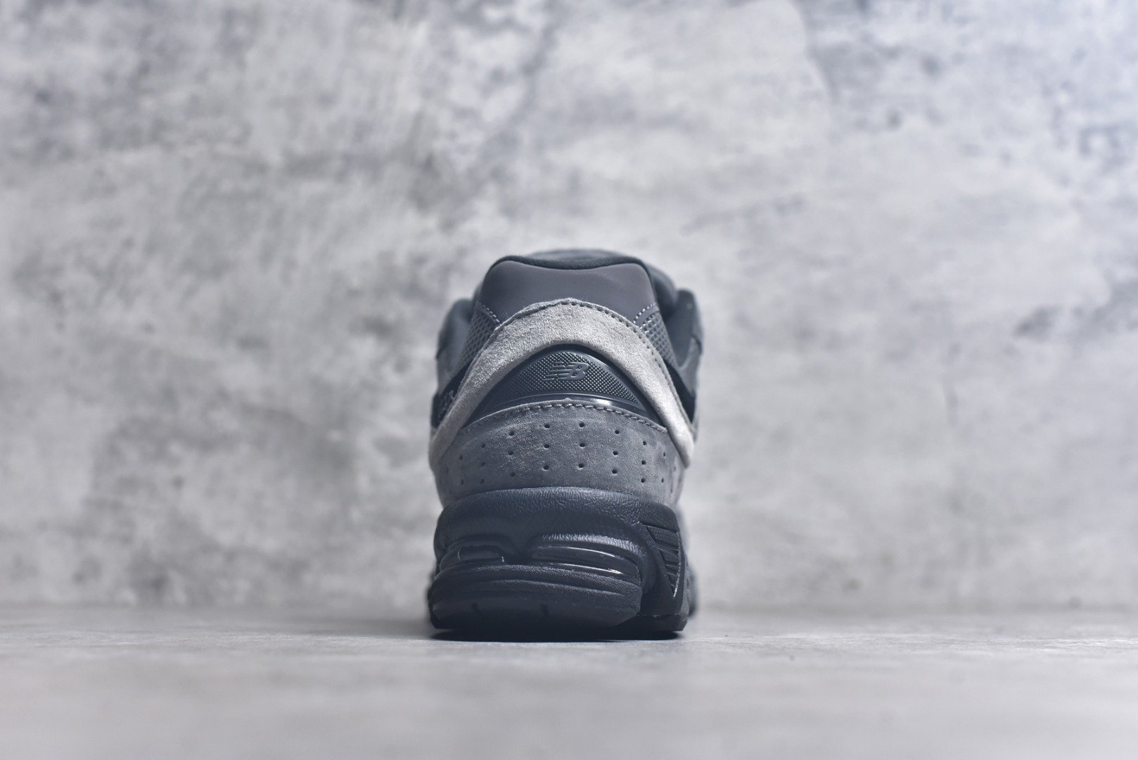图片[5]-#New Balance 2002系列 复古休闲跑步鞋 M2002RCL #鞋款延续了经典科技，升级版N-ERGY缓震物料机能与材质上脚太舒适了，鞋面的柔软麂皮搭配尼龙网布，特别透气而且还复古感，不管是搭配牛仔裤还工装裤都是百搭！尺码：36-46.5（半）-选品中心