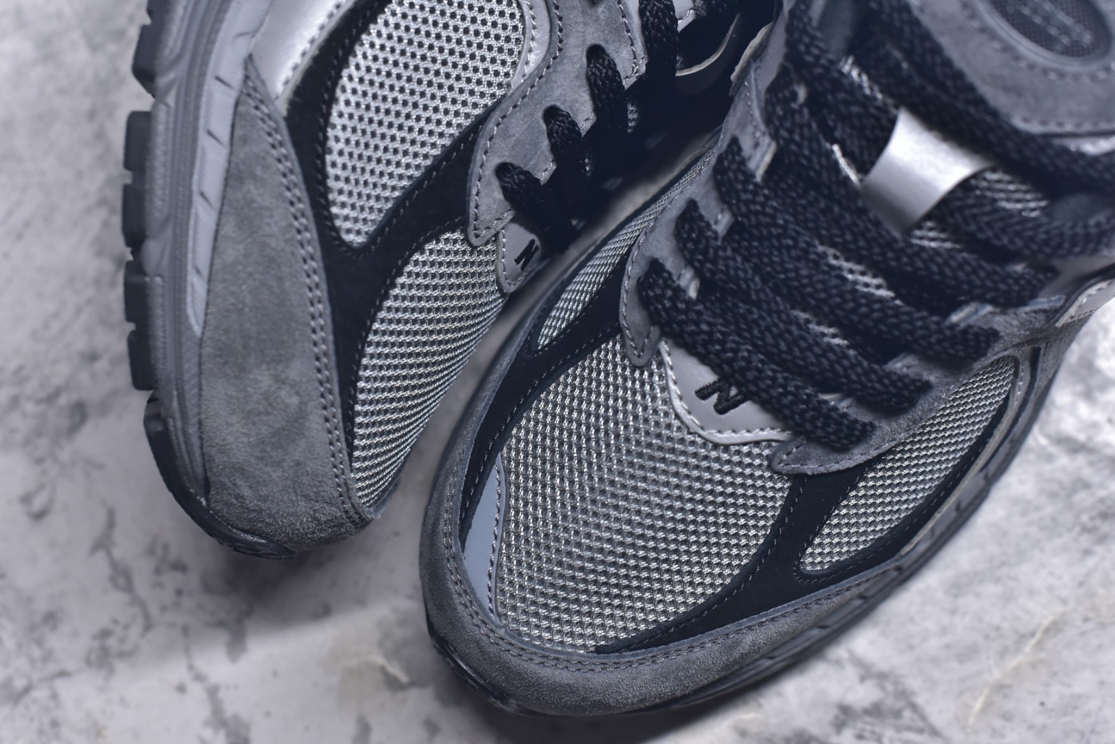 图片[8]-#New Balance 2002系列 复古休闲跑步鞋 M2002RCL #鞋款延续了经典科技，升级版N-ERGY缓震物料机能与材质上脚太舒适了，鞋面的柔软麂皮搭配尼龙网布，特别透气而且还复古感，不管是搭配牛仔裤还工装裤都是百搭！尺码：36-46.5（半）-选品中心