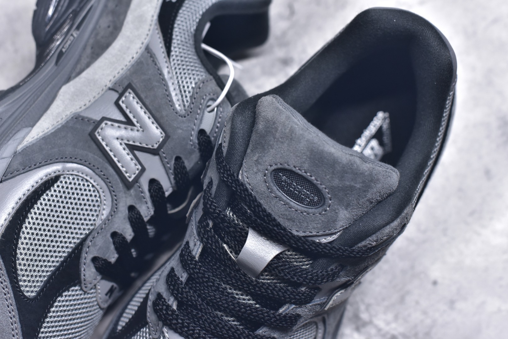 图片[9]-#New Balance 2002系列 复古休闲跑步鞋 M2002RCL #鞋款延续了经典科技，升级版N-ERGY缓震物料机能与材质上脚太舒适了，鞋面的柔软麂皮搭配尼龙网布，特别透气而且还复古感，不管是搭配牛仔裤还工装裤都是百搭！尺码：36-46.5（半）-选品中心