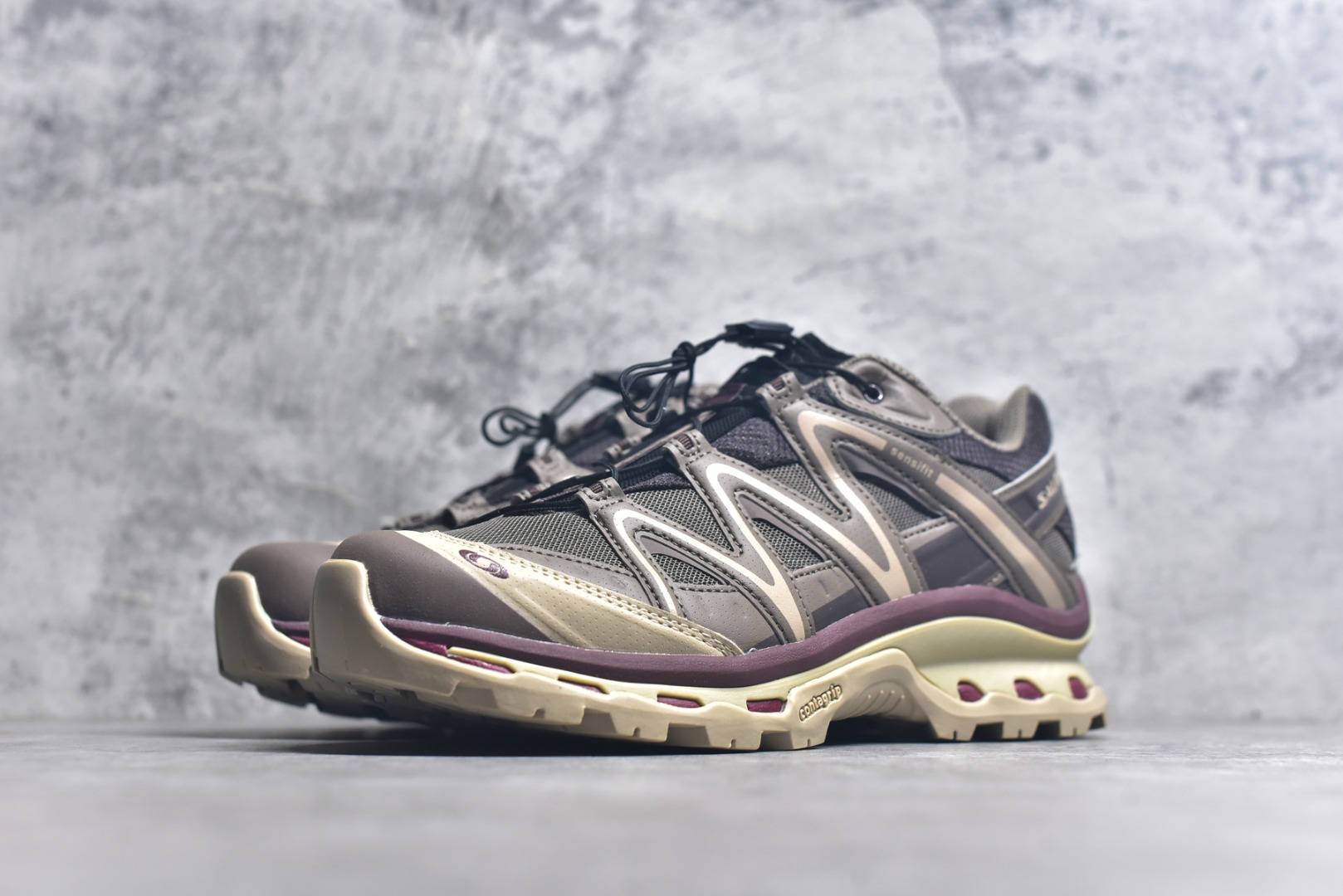 图片[2]-#Salomon XT-QUEST ADV 萨洛蒙 时尚 舒适减震防滑耐磨 低帮跑步鞋 男女同款 478850 纯原外贸平台特供订单 耗时半年巨作 全套原纸板楦头开发 原厂特供网布配套加持 确保原汁原味 完美呈现版型 原档数据独家私模五层组合大底 男女鞋同步官方 原装Ortholite轻量化鞋垫 中底布带钢印编号 原厂TPU锁扣 进口港宝加持 后跟自然饱满 还原公司包裹性 基于 SALOMON 初代 XT 鞋身造型并搭载 4D ADVANCED CHASSIS™ 大底打造而成 为这款 XT-QUEST 带来了多项足部控制与保护等功能性 如在运动过程中控制左右晃动的过程而提高稳定性、改善长途越野过程中足中到足尖的过渡、提高感知岩石的精确度以抵抗尖锐物体对脚底的伤害以及采用动态缓冲来增强穿着舒适感 从而减轻疲劳感 使 XT-QUEST 成为一双舒适且安全的户外之履 尺码：36 36.5 37.5 38 38.5 39 40 40.5 41 42 42.5 43 44 44.5 45-选品中心