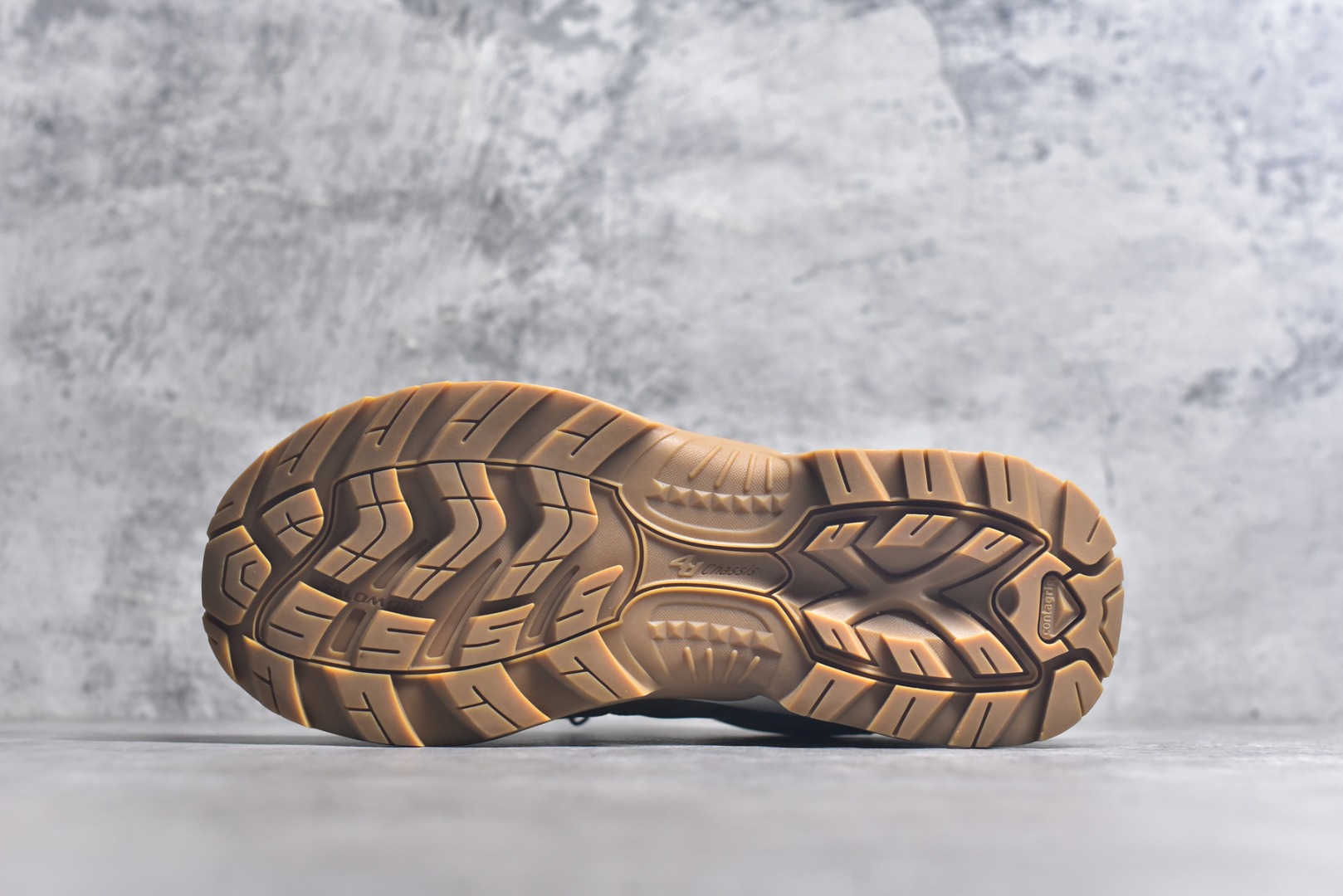 图片[6]-#Salomon XT-QUEST ADV 萨洛蒙 时尚 舒适减震防滑耐磨 低帮跑步鞋 男女同款 477811 纯原外贸平台特供订单 耗时半年巨作 全套原纸板楦头开发 原厂特供网布配套加持 确保原汁原味 完美呈现版型 原档数据独家私模五层组合大底 男女鞋同步官方 原装Ortholite轻量化鞋垫 中底布带钢印编号 原厂TPU锁扣 进口港宝加持 后跟自然饱满 还原公司包裹性 基于 SALOMON 初代 XT 鞋身造型并搭载 4D ADVANCED CHASSIS™ 大底打造而成 为这款 XT-QUEST 带来了多项足部控制与保护等功能性 如在运动过程中控制左右晃动的过程而提高稳定性、改善长途越野过程中足中到足尖的过渡、提高感知岩石的精确度以抵抗尖锐物体对脚底的伤害以及采用动态缓冲来增强穿着舒适感 从而减轻疲劳感 使 XT-QUEST 成为一双舒适且安全的户外之履 尺码：36 36.5 37.5 38 38.5 39 40 40.5 41 42 42.5 43 44 44.5 45-选品中心