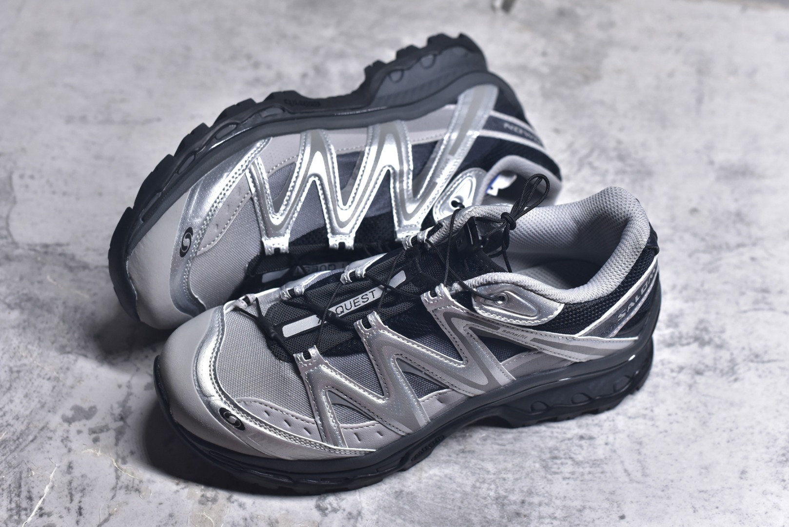 图片[7]-#Salomon XT-QUEST ADV 萨洛蒙 时尚 舒适减震防滑耐磨 低帮跑步鞋 男女同款 478852 纯原外贸平台特供订单 耗时半年巨作 全套原纸板楦头开发 原厂特供网布配套加持 确保原汁原味 完美呈现版型 原档数据独家私模五层组合大底 男女鞋同步官方 原装Ortholite轻量化鞋垫 中底布带钢印编号 原厂TPU锁扣 进口港宝加持 后跟自然饱满 还原公司包裹性 基于 SALOMON 初代 XT 鞋身造型并搭载 4D ADVANCED CHASSIS™ 大底打造而成 为这款 XT-QUEST 带来了多项足部控制与保护等功能性 如在运动过程中控制左右晃动的过程而提高稳定性、改善长途越野过程中足中到足尖的过渡、提高感知岩石的精确度以抵抗尖锐物体对脚底的伤害以及采用动态缓冲来增强穿着舒适感 从而减轻疲劳感 使 XT-QUEST 成为一双舒适且安全的户外之履 尺码：36 36.5 37.5 38 38.5 39 40 40.5 41 42 42.5 43 44 44.5 45-选品中心