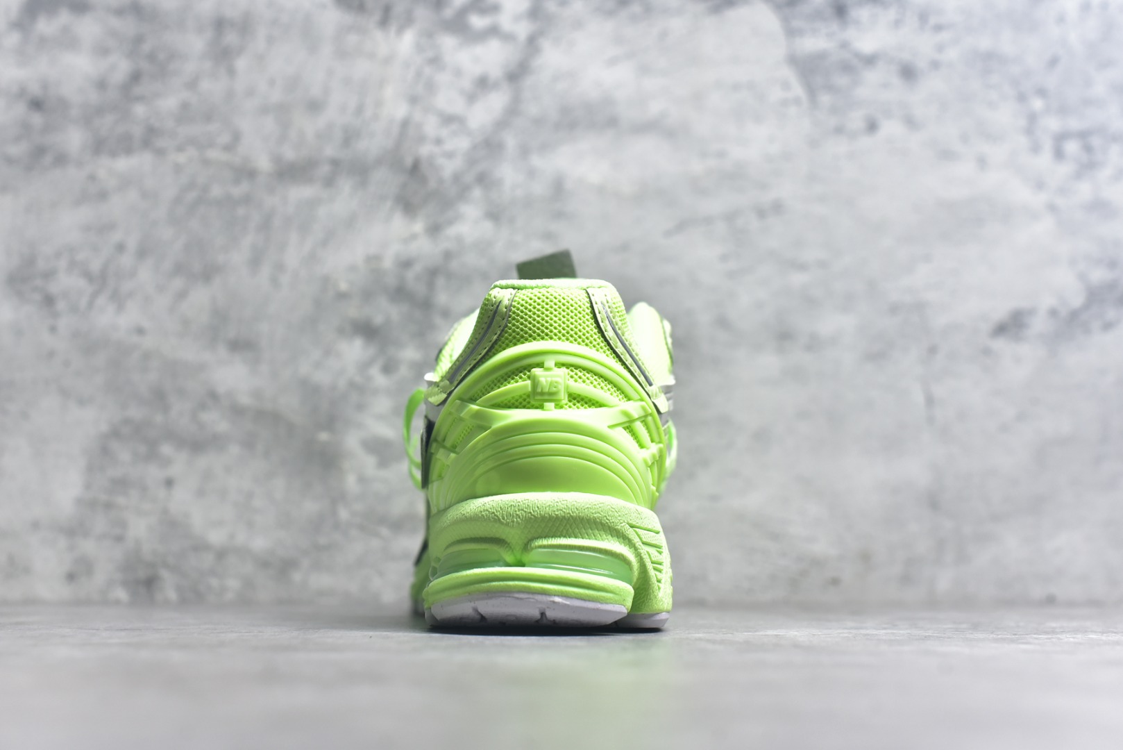 图片[5]-#New Balance 1906系列复古老爹风休闲运动慢跑鞋 U1906AF #采用轻质牛剖革拼接透气网眼衬垫织物鞋面材质 T-Beam大底提供足步弓支撑，保持步态稳定 后跟搭载外露缓震胶 尺码：36 37 37.5 38 38.5 39 40 40.5 41 42 42.5 43 44 44.5 45 46.5-选品中心