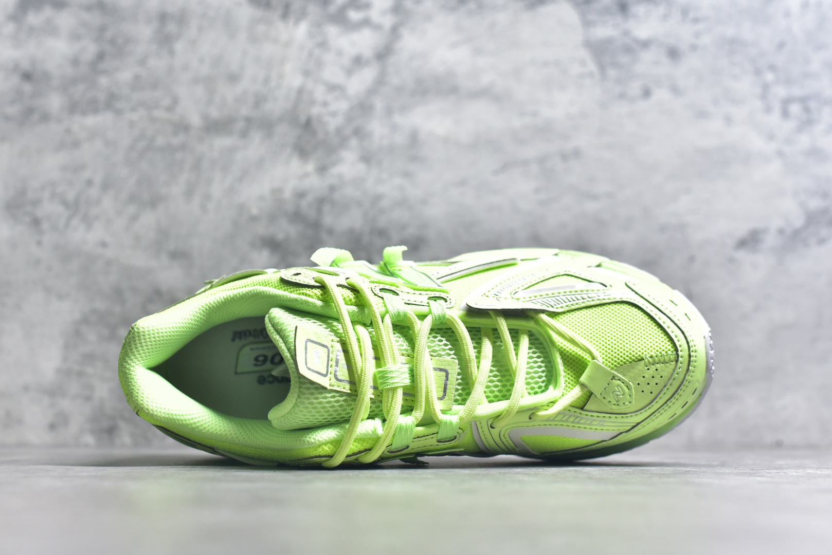 图片[4]-#New Balance 1906系列复古老爹风休闲运动慢跑鞋 U1906AF #采用轻质牛剖革拼接透气网眼衬垫织物鞋面材质 T-Beam大底提供足步弓支撑，保持步态稳定 后跟搭载外露缓震胶 尺码：36 37 37.5 38 38.5 39 40 40.5 41 42 42.5 43 44 44.5 45 46.5-选品中心