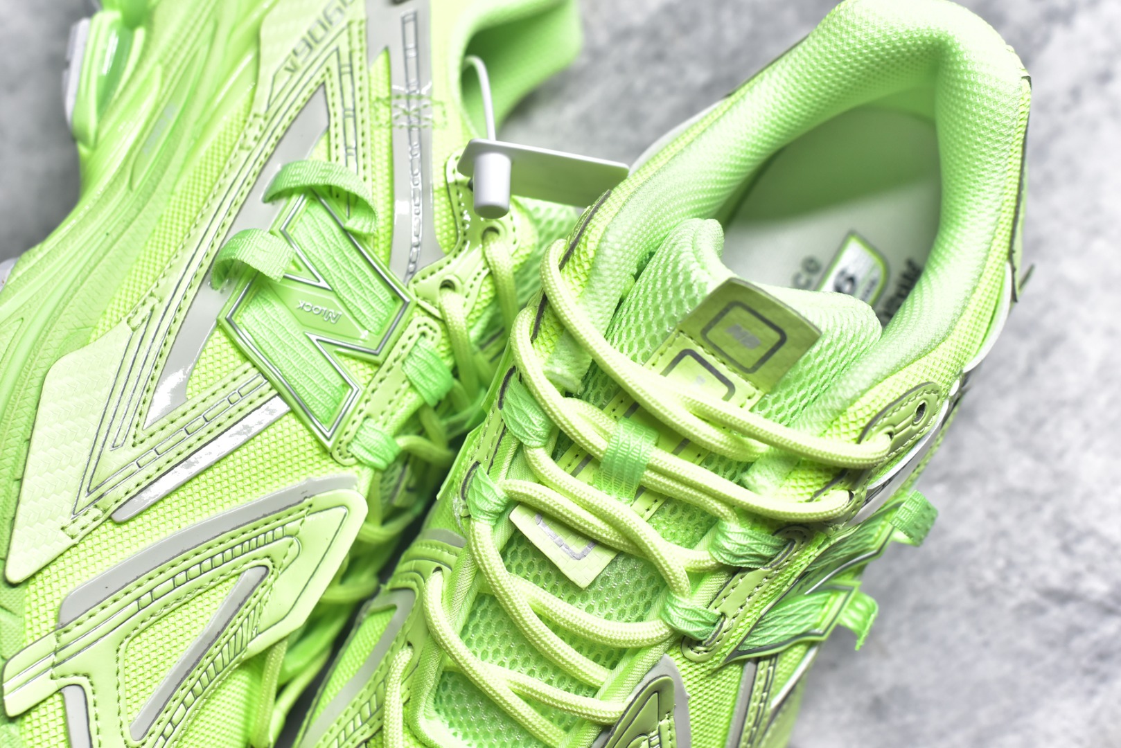 图片[9]-#New Balance 1906系列复古老爹风休闲运动慢跑鞋 U1906AF #采用轻质牛剖革拼接透气网眼衬垫织物鞋面材质 T-Beam大底提供足步弓支撑，保持步态稳定 后跟搭载外露缓震胶 尺码：36 37 37.5 38 38.5 39 40 40.5 41 42 42.5 43 44 44.5 45 46.5-选品中心