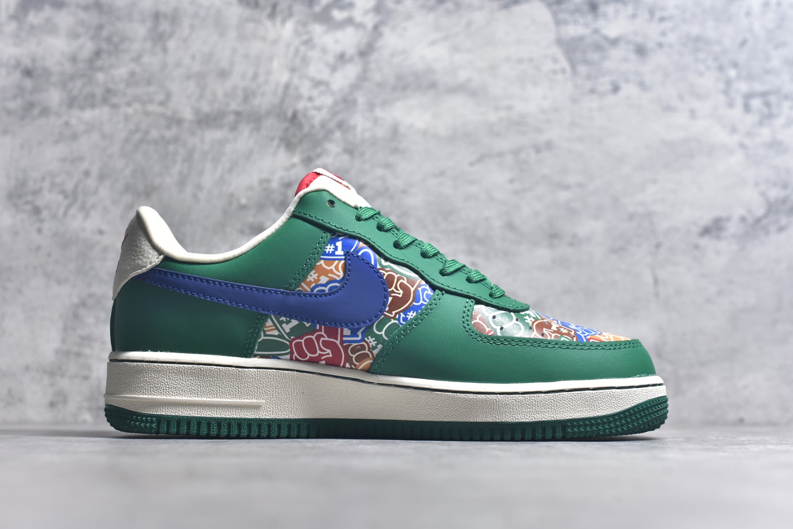 图片[3]-#Nike Air Force 1\’07 Low 联名 双拼绿蓝勾 空军一号低帮休闲板鞋 KJ1688-007 #原楦头原纸板 原装鞋盒 定制五金配件 内置全掌气垫 原厂鞋底 尺码：36 37 37.5 38 39 39.5 40 40.5 41.5 42 42.5 43 44 44.5 45 9.D4-选品中心