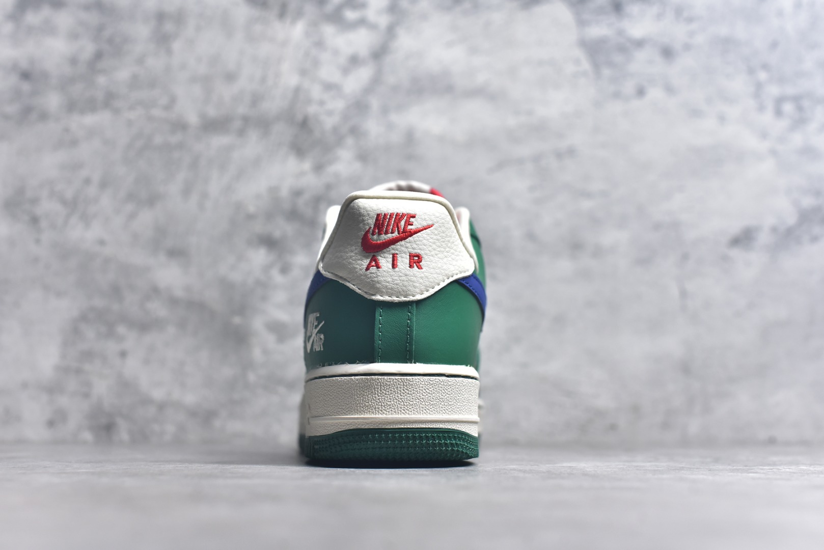 图片[5]-#Nike Air Force 1\’07 Low 联名 双拼绿蓝勾 空军一号低帮休闲板鞋 KJ1688-007 #原楦头原纸板 原装鞋盒 定制五金配件 内置全掌气垫 原厂鞋底 尺码：36 37 37.5 38 39 39.5 40 40.5 41.5 42 42.5 43 44 44.5 45 9.D4-选品中心