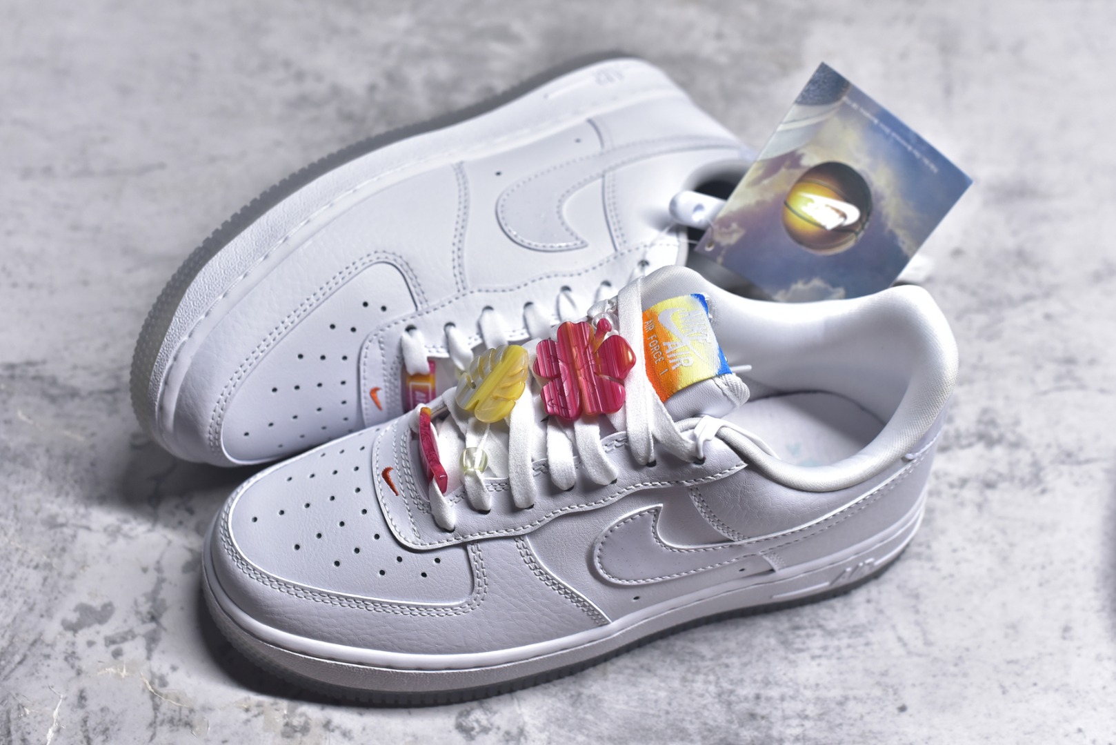 图片[7]-#NK Air Force 1´07 Low 空军一号低帮百搭休闲运动板鞋 IB8875-111 柔软、弹性十足的缓震性能和出色的中底设计 横跨复古与现代的外型结合 造就出风靡全球 三十多年的Force 1 直到今天还深受青睐 实拍调校N版已经零色差零失真 百分百还原实物色彩所见即所得 不存在货不对板色差等低级问题 选购参考实物拍摄 不混卖不参货 只用心做好货严格选品 承诺混一赔十 尺码：36 36.5 37.5 38 38.5 39 40 40.5 41 42 42.5 43 44 44.5 45-选品中心