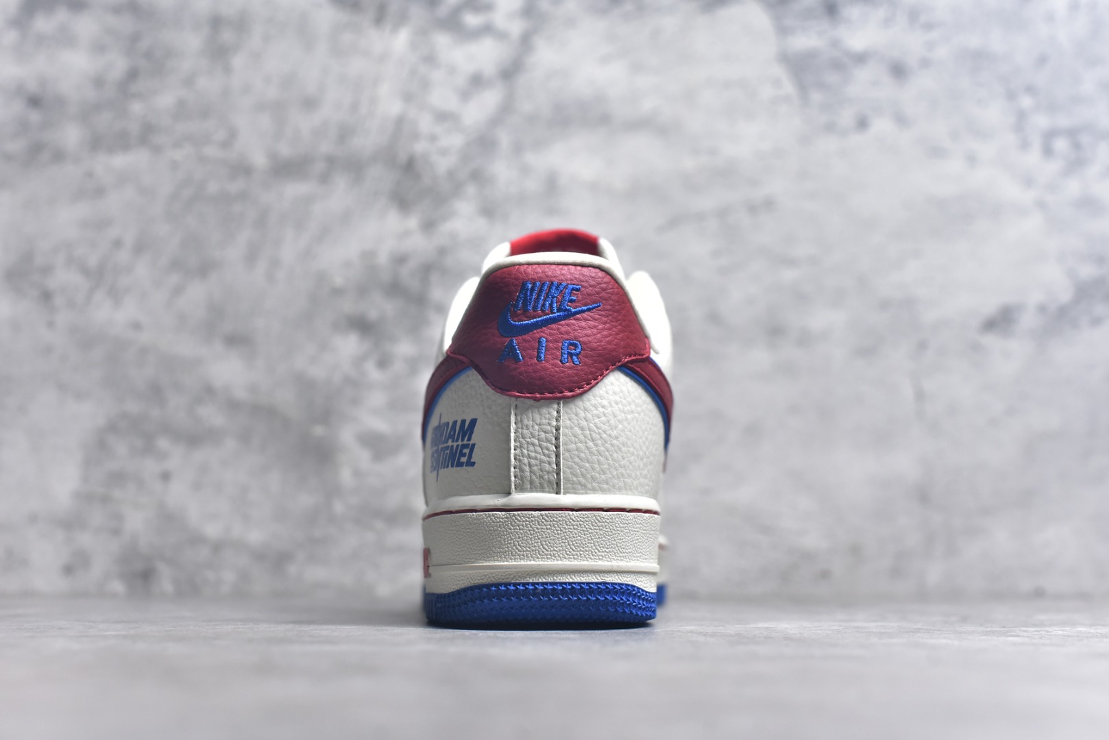 图片[5]-#Nike Air Force 1\’07 Low 万代联名 白红蓝 空军一号低帮休闲板鞋 SC0601-565 #原楦头原纸板 原装鞋盒 原厂鞋底 超高清洁度 细节完美 尺码：36 37 37.5 38 39 39.5 40 40.5 41.5 42 42.5 43 44 44.5 45 9.D4-选品中心