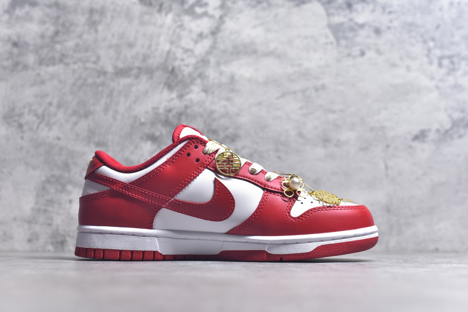 图片[3]-#Nike SB Dunk Low \”Just Do it\” 囍庆婚礼 周年高端定制 低帮休闲板鞋 FB9109-119 #定制鞋盒 大厂纯原品质出货 超高清洁度 皮料切割干净无任何毛边 细节完美 尺码：36 36.5 37.5 38 38.5 39 40 40.5 41 42 42.5 43 44 44.5 45 46 9.E5-选品中心