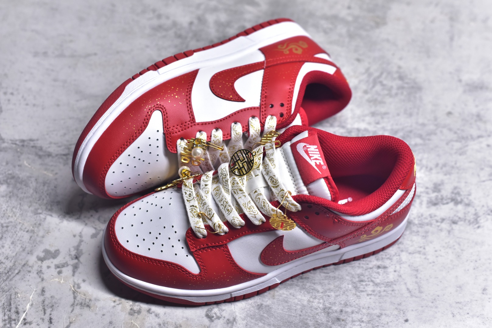 图片[7]-#Nike SB Dunk Low \”Just Do it\” 囍庆婚礼 周年高端定制 低帮休闲板鞋 FB9109-119 #定制鞋盒 大厂纯原品质出货 超高清洁度 皮料切割干净无任何毛边 细节完美 尺码：36 36.5 37.5 38 38.5 39 40 40.5 41 42 42.5 43 44 44.5 45 46 9.E5-选品中心
