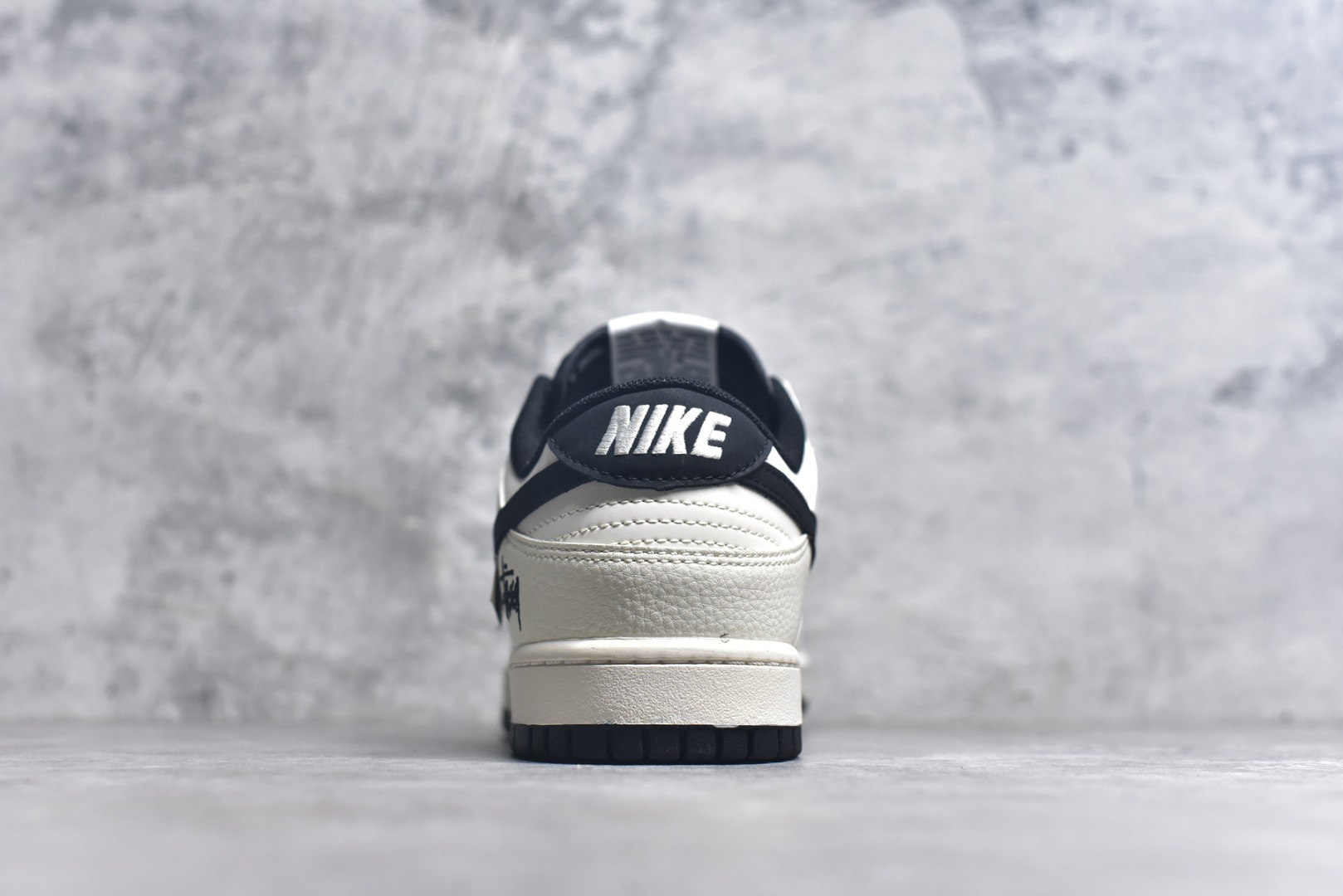 图片[5]-#Nike SB Dunk Low 斯图西联名 闪电米黑 高端定制 低帮休闲板鞋 QW5836-018 #定制鞋盒 大厂纯原品质出货 超高清洁度 皮料切割干净无任何毛边 细节完美 尺码：36 36.5 37.5 38 38.5 39 40 40.5 41 42 42.5 43 44 44.5 45 9.E5-选品中心