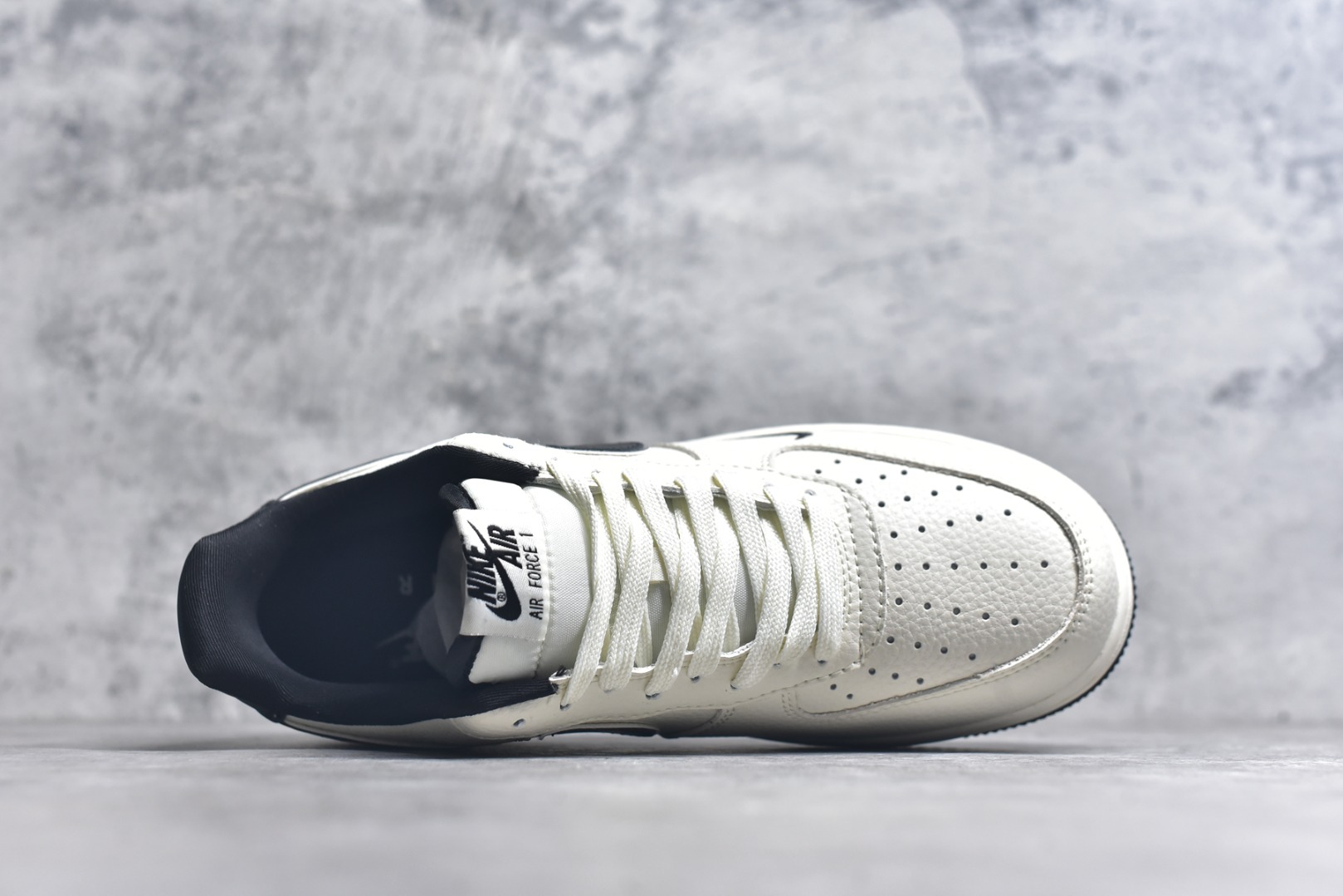 图片[4]-#Nike Air Force 1\’07 Low 米黑鬼脸 空军一号低帮休闲板鞋 DF0188-072 #原楦头原纸板 原装鞋盒 原厂鞋底 超高清洁度 细节完美 尺码：36 36.5 37.5 38 38.5 39 40 40.5 41 42 42.5 43 44 44.5 45 9.D4-选品中心