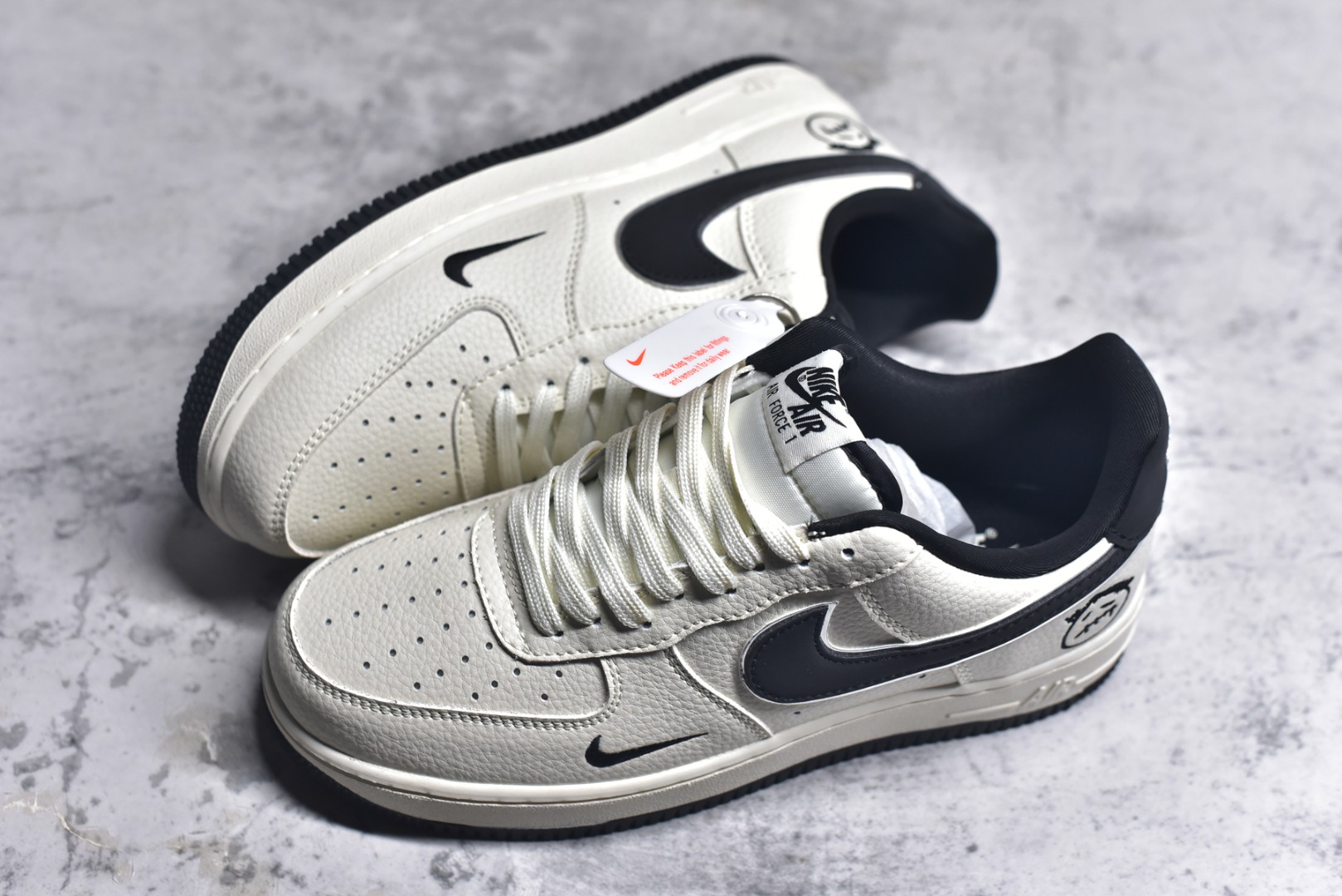图片[7]-#Nike Air Force 1\’07 Low 米黑鬼脸 空军一号低帮休闲板鞋 DF0188-072 #原楦头原纸板 原装鞋盒 原厂鞋底 超高清洁度 细节完美 尺码：36 36.5 37.5 38 38.5 39 40 40.5 41 42 42.5 43 44 44.5 45 9.D4-选品中心