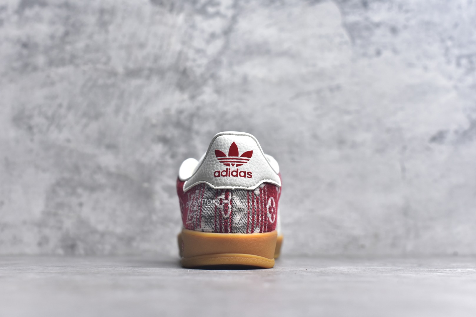 图片[5]-#adidas 德训鞋 “LV联名-灰红牛仔”高端定制 大厂纯原品质出货 超高清洁度 细节完美 舒适百搭 低帮休闲板鞋 男女同款 货号：SC9207-734 尺码：36 36.5 37.5 38 38.5 39 40 40.5 41 42 42.5 43 44 44.5 45-选品中心