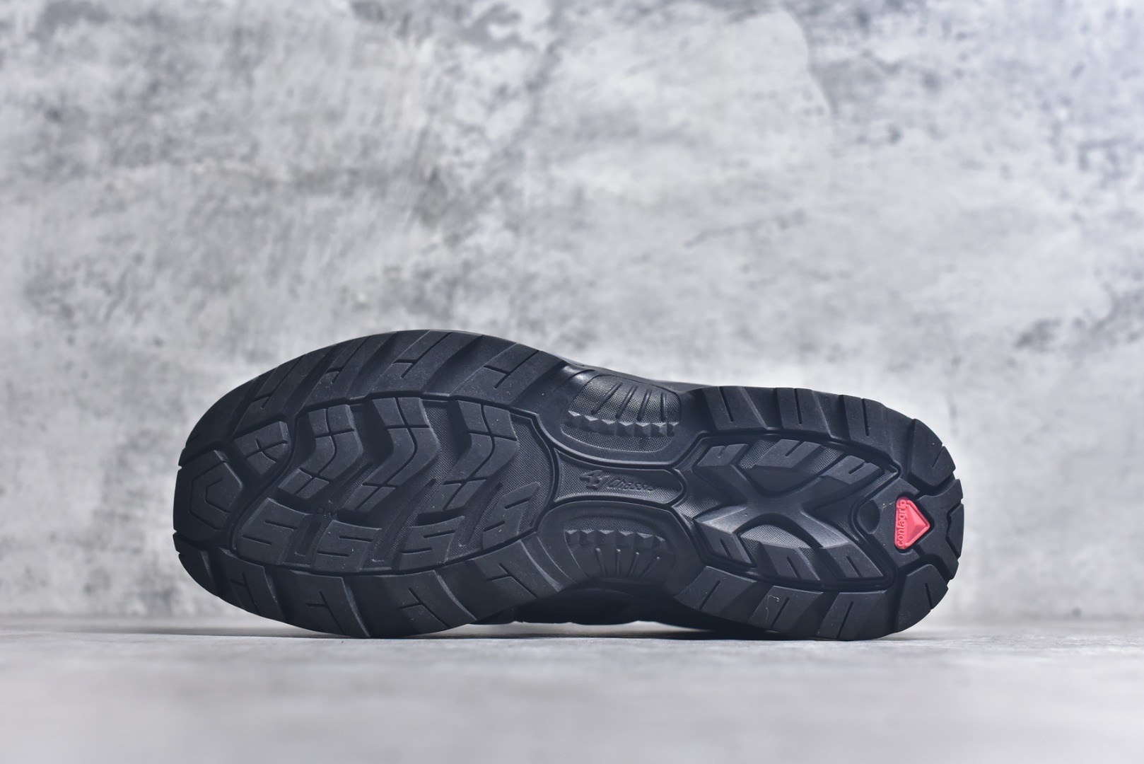 图片[6]-#Salomon XT-QUEST ADV 萨洛蒙潮流越野机能户外功能鞋 纯原外贸平台特供订单 耗时半年巨作 全套原纸板楦头开发 原厂特供网布配套加持 确保原汁原味 完美呈现版型 原档数据独家私模五层组合大底 男女鞋同步官方开发至46.5 原装Ortholite轻量化鞋垫 中底布带钢印编号 原厂TPU锁扣 进口港宝加持 后跟自然饱满 还原公司包裹性 基于 SALOMON 初代 XT 鞋身造型并搭载 4D ADVANCED CHASSIS™ 大底打造而成 为这款 XT-QUEST 带来了多项足部控制与保护等功能性 如在运动过程中控制左右晃动的过程而提高稳定性、改善长途越野过程中足中到足尖的过渡、提高感知岩石的精确度以抵抗尖锐物体对脚底的伤害以及采用动态缓冲来增强穿着舒适感 从而减轻疲劳感 使 XT-QUEST 成为一双舒适且安全的户外之履 尺码：36 36.5 37.5 38 38.5 39 40 40.5 41 42 42.5 43 44 44.5 45-选品中心