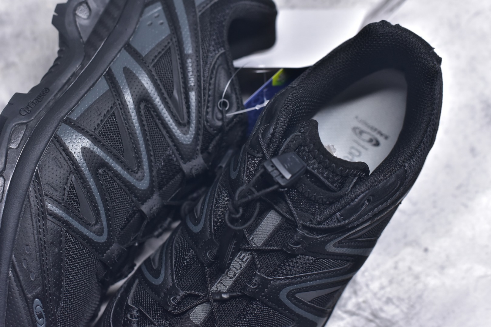 图片[9]-#Salomon XT-QUEST ADV 萨洛蒙潮流越野机能户外功能鞋 纯原外贸平台特供订单 耗时半年巨作 全套原纸板楦头开发 原厂特供网布配套加持 确保原汁原味 完美呈现版型 原档数据独家私模五层组合大底 男女鞋同步官方开发至46.5 原装Ortholite轻量化鞋垫 中底布带钢印编号 原厂TPU锁扣 进口港宝加持 后跟自然饱满 还原公司包裹性 基于 SALOMON 初代 XT 鞋身造型并搭载 4D ADVANCED CHASSIS™ 大底打造而成 为这款 XT-QUEST 带来了多项足部控制与保护等功能性 如在运动过程中控制左右晃动的过程而提高稳定性、改善长途越野过程中足中到足尖的过渡、提高感知岩石的精确度以抵抗尖锐物体对脚底的伤害以及采用动态缓冲来增强穿着舒适感 从而减轻疲劳感 使 XT-QUEST 成为一双舒适且安全的户外之履 尺码：36 36.5 37.5 38 38.5 39 40 40.5 41 42 42.5 43 44 44.5 45-选品中心