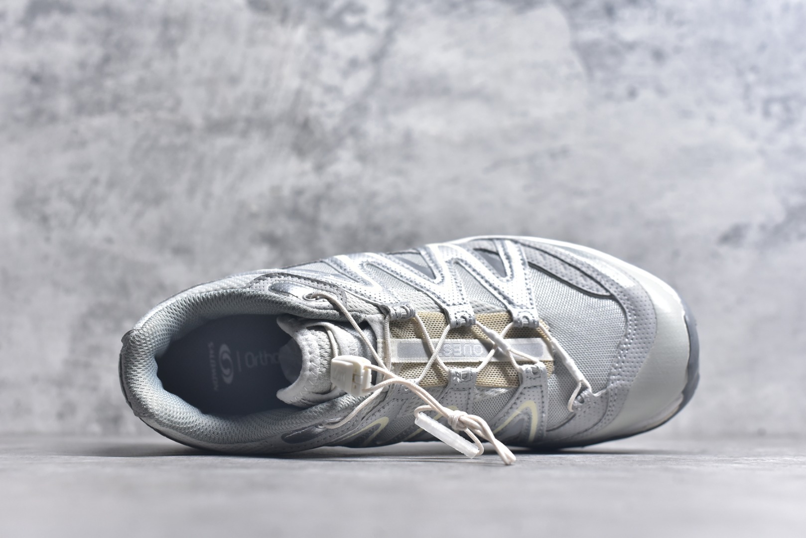 图片[4]-#Salomon XT-QUEST ADV 萨洛蒙潮流越野机能户外功能鞋 纯原外贸平台特供订单 耗时半年巨作 全套原纸板楦头开发 原厂特供网布配套加持 确保原汁原味 完美呈现版型 原档数据独家私模五层组合大底 男女鞋同步官方开发至46.5 原装Ortholite轻量化鞋垫 中底布带钢印编号 原厂TPU锁扣 进口港宝加持 后跟自然饱满 还原公司包裹性 基于 SALOMON 初代 XT 鞋身造型并搭载 4D ADVANCED CHASSIS™ 大底打造而成 为这款 XT-QUEST 带来了多项足部控制与保护等功能性 如在运动过程中控制左右晃动的过程而提高稳定性、改善长途越野过程中足中到足尖的过渡、提高感知岩石的精确度以抵抗尖锐物体对脚底的伤害以及采用动态缓冲来增强穿着舒适感 从而减轻疲劳感 使 XT-QUEST 成为一双舒适且安全的户外之履 尺码：36 36.5 37.5 38 38.5 39 40 40.5 41 42 42.5 43 44 44.5 45-选品中心