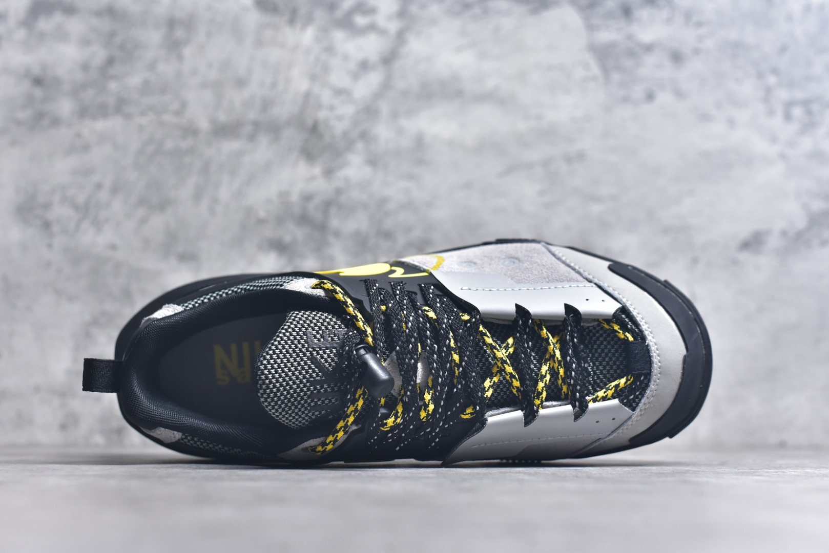 图片[4]-#Sacai x NK Zegamadome SP 联名款舒适防滑耐磨低帮生活休闲鞋 HQ8618-002 整双鞋采用了 Zoom X 缓震科技和 Vibram 外底 在保证舒适度的同时又兼顾了耐用性 并且提供了出色的抓地力 鞋面则是全新 ZoomX Zegama 科技 将网眼和绒面革材质融合而成的全新科技面料 兼顾透气性与耐用性 尺码：36 36.5 37.5 38 38.5 39 40 40.5 41 42 42.5 43 44 44.5 45 46-选品中心