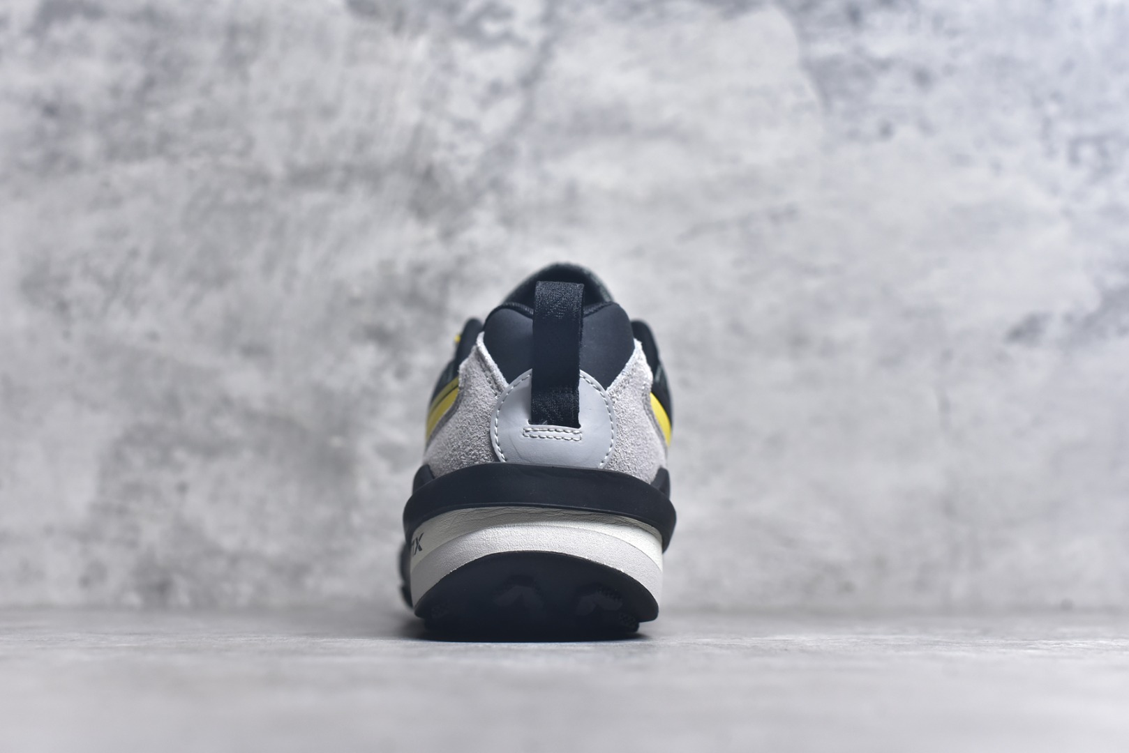 图片[5]-#Sacai x NK Zegamadome SP 联名款舒适防滑耐磨低帮生活休闲鞋 HQ8618-002 整双鞋采用了 Zoom X 缓震科技和 Vibram 外底 在保证舒适度的同时又兼顾了耐用性 并且提供了出色的抓地力 鞋面则是全新 ZoomX Zegama 科技 将网眼和绒面革材质融合而成的全新科技面料 兼顾透气性与耐用性 尺码：36 36.5 37.5 38 38.5 39 40 40.5 41 42 42.5 43 44 44.5 45 46-选品中心