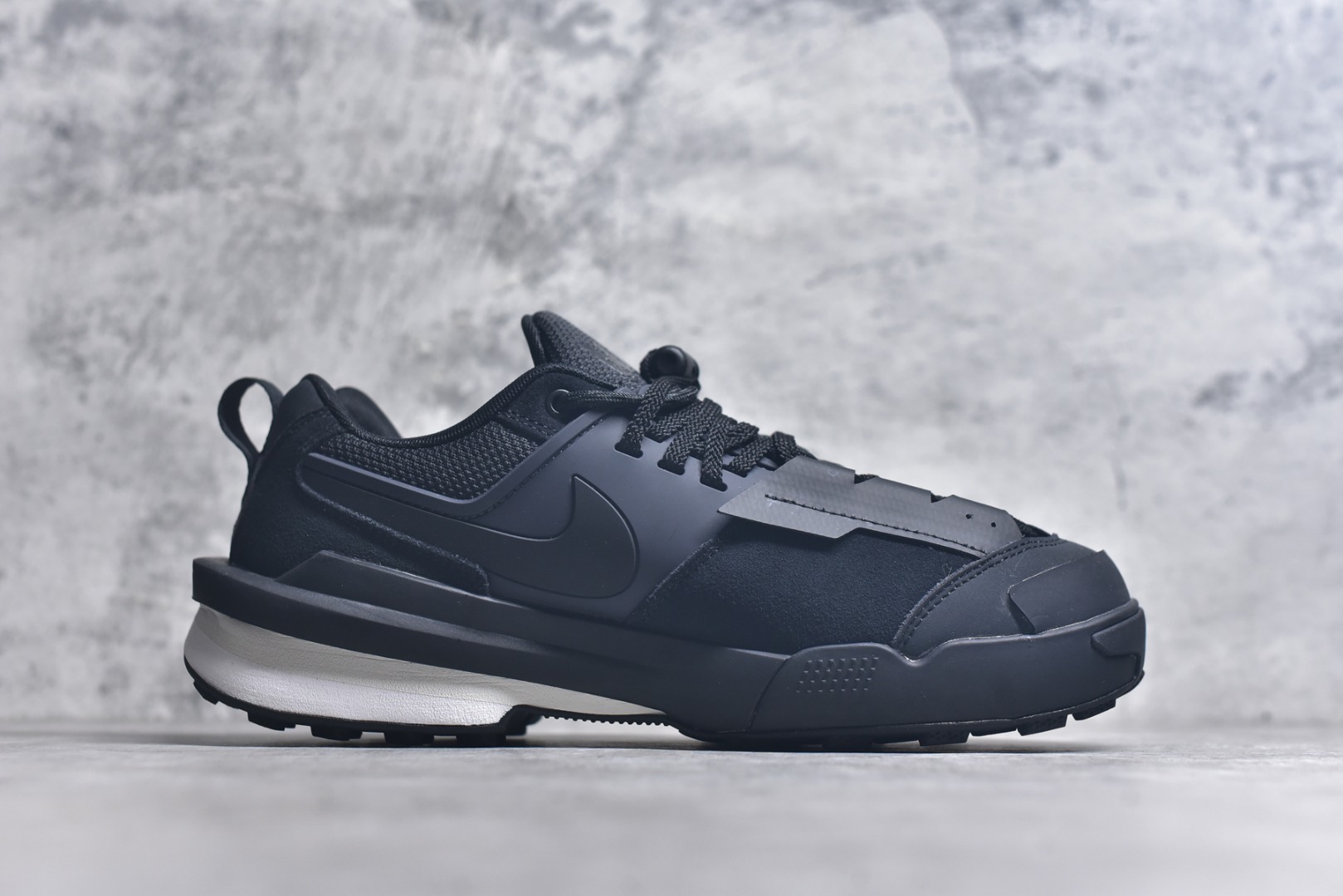 图片[3]-#Sacai x NK Zegamadome SP 联名款舒适防滑耐磨低帮生活休闲鞋 HQ8618-001 整双鞋采用了 Zoom X 缓震科技和 Vibram 外底 在保证舒适度的同时又兼顾了耐用性 并且提供了出色的抓地力 鞋面则是全新 ZoomX Zegama 科技 将网眼和绒面革材质融合而成的全新科技面料 兼顾透气性与耐用性 尺码：36 36.5 37.5 38 38.5 39 40 40.5 41 42 42.5 43 44 44.5 45 46-选品中心