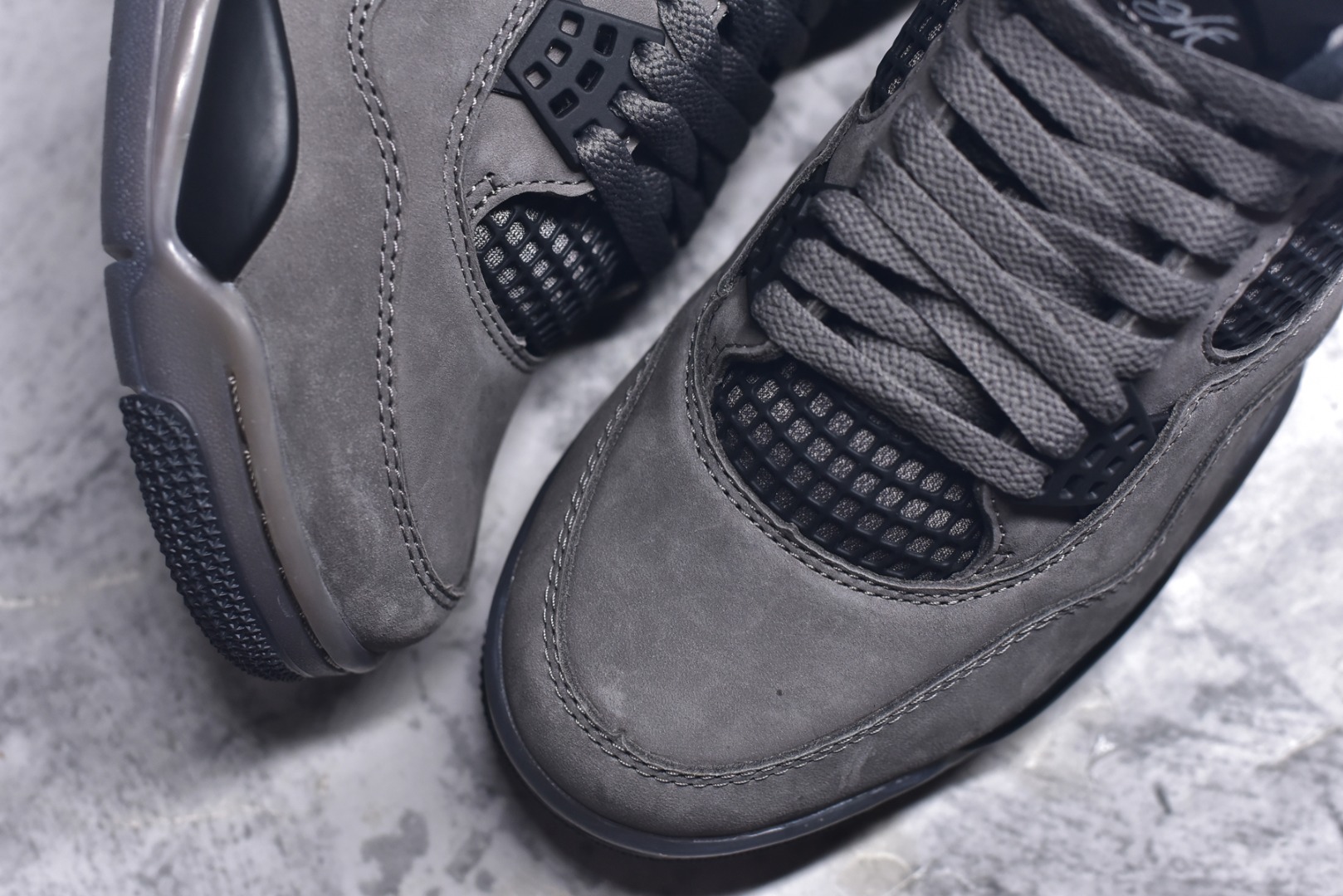 图片[8]-#Air Jordan 4 \” Cave Stone \” AJ4乔4 文化篮球鞋 粉黑 FV5029-200 国内一线大厂OG出品 匠心打造 原厂皮料原厂数据 全新纸板 模具打造 外贸 平台高端零售专供品质 品质毋庸置疑 一眼正品既视感 细节均已解码 尺码：40 40.5 41 42 42.5 43 44 44.5 45 46 47.5-选品中心
