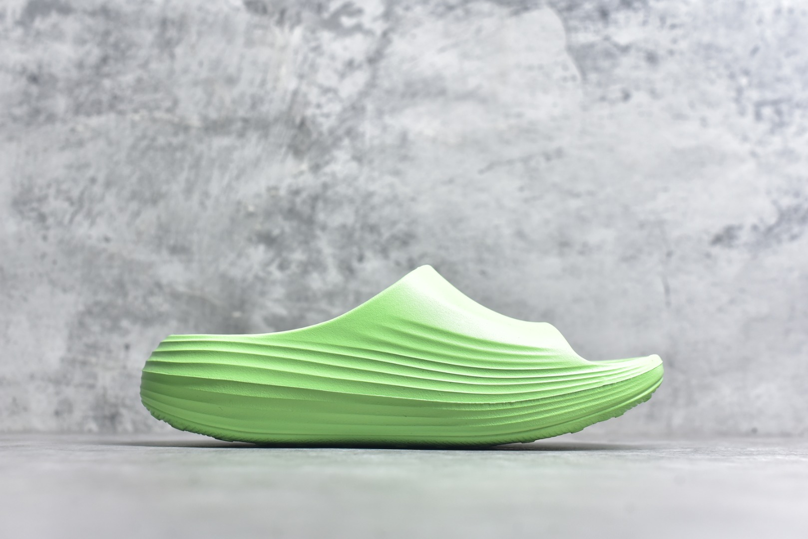 图片[3]-#Nike ReactX Rejuven8 Slide 耐克夏日穿搭拖鞋 #采用质感柔软且出众回弹的 ReactX泡绵，缔造非凡舒适的日常穿着体验，助你保持活力。 货号：HV4479-700 尺码：36-45-选品中心