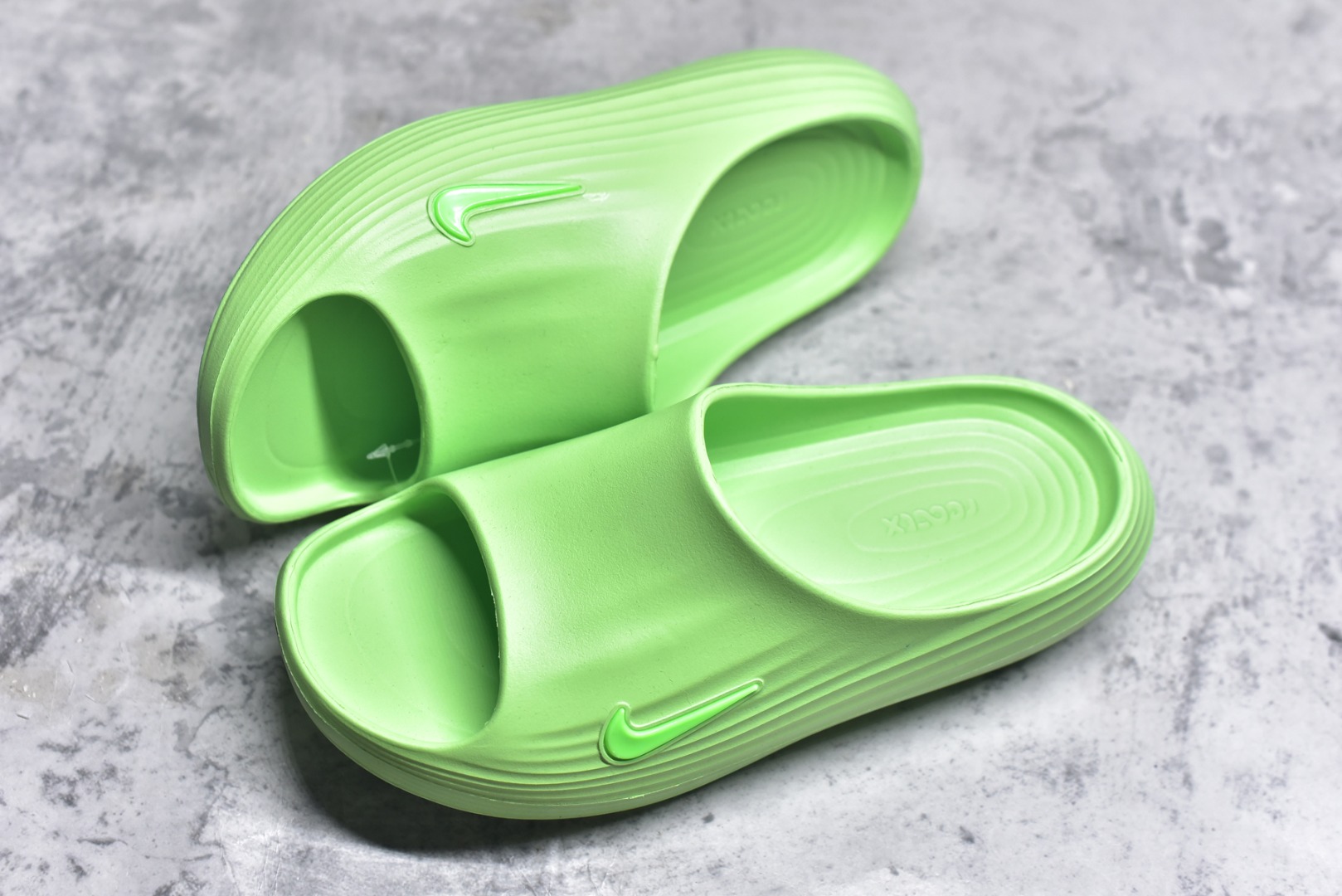 图片[7]-#Nike ReactX Rejuven8 Slide 耐克夏日穿搭拖鞋 #采用质感柔软且出众回弹的 ReactX泡绵，缔造非凡舒适的日常穿着体验，助你保持活力。 货号：HV4479-700 尺码：36-45-选品中心