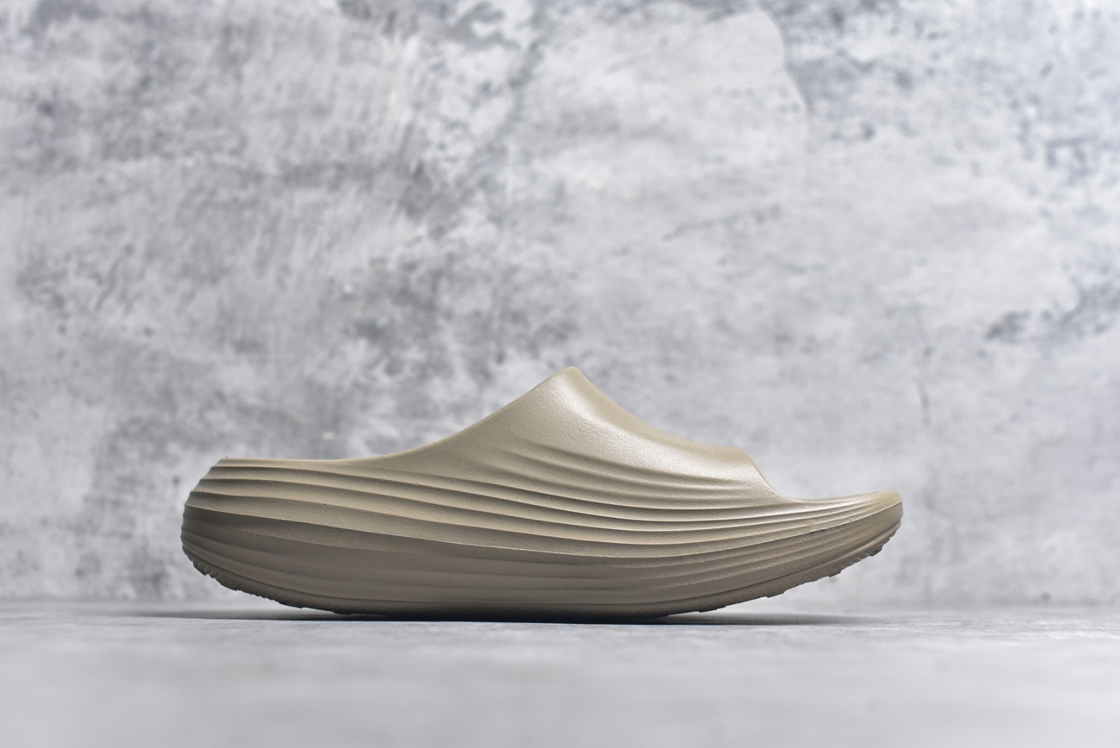 图片[3]-#Nike ReactX Rejuven8 Slide 耐克夏日穿搭拖鞋 #采用质感柔软且出众回弹的 ReactX泡绵，缔造非凡舒适的日常穿着体验，助你保持活力。 货号：HV4479-200 尺码：36-45-选品中心