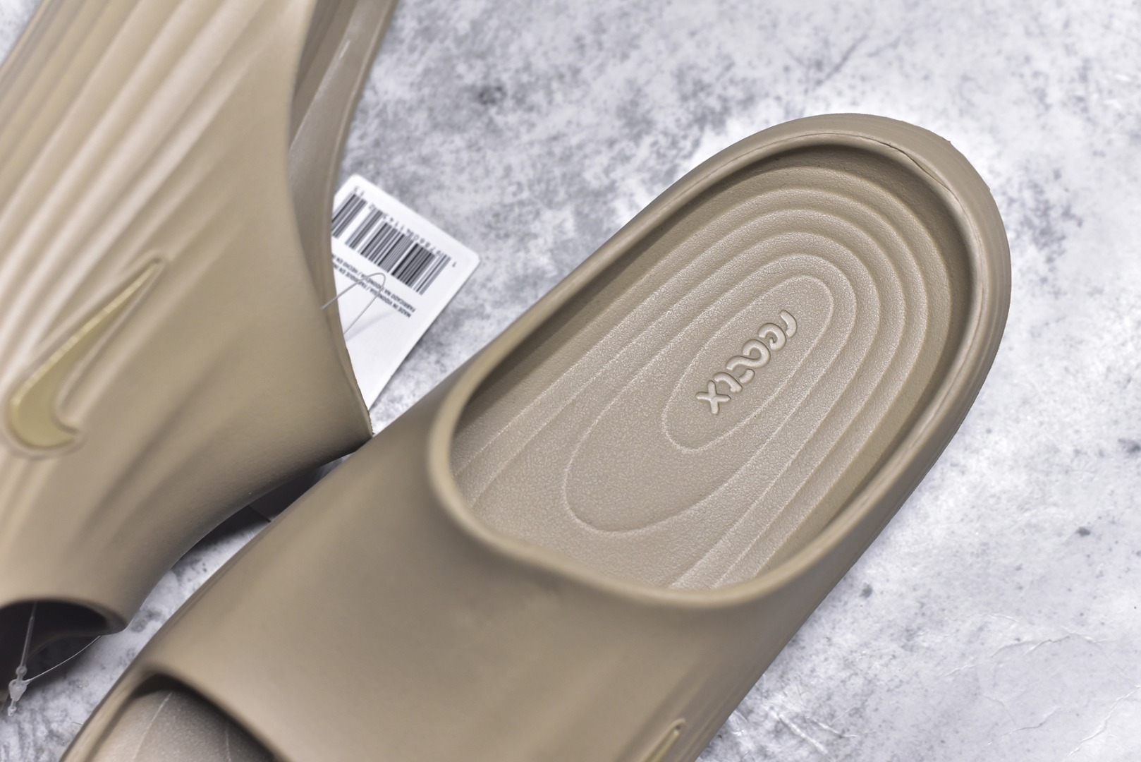 图片[9]-#Nike ReactX Rejuven8 Slide 耐克夏日穿搭拖鞋 #采用质感柔软且出众回弹的 ReactX泡绵，缔造非凡舒适的日常穿着体验，助你保持活力。 货号：HV4479-200 尺码：36-45-选品中心