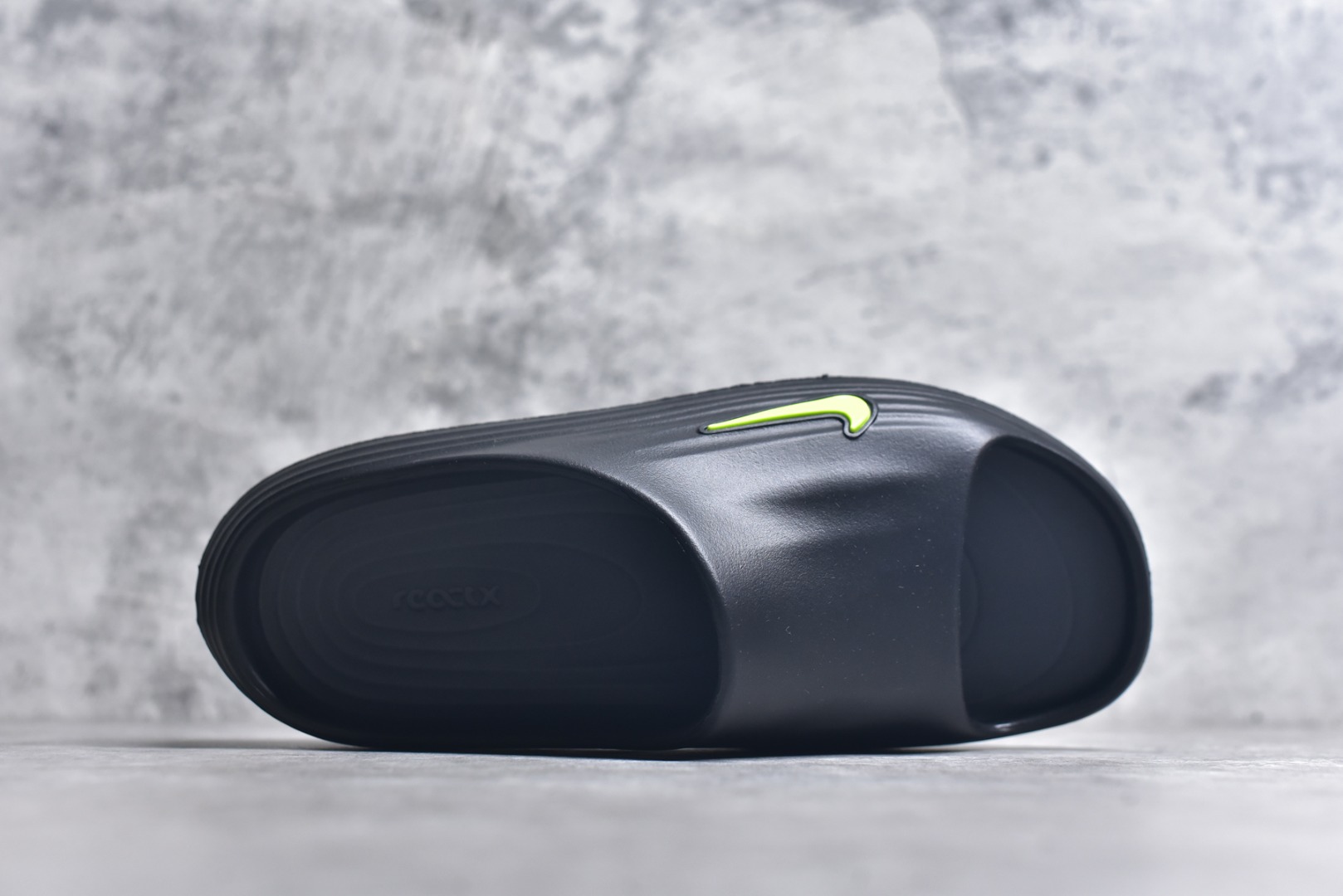 图片[4]-#Nike ReactX Rejuven8 Slide 耐克夏日穿搭拖鞋 #采用质感柔软且出众回弹的 ReactX泡绵，缔造非凡舒适的日常穿着体验，助你保持活力。 货号：HV4479-003 尺码：36-45-选品中心