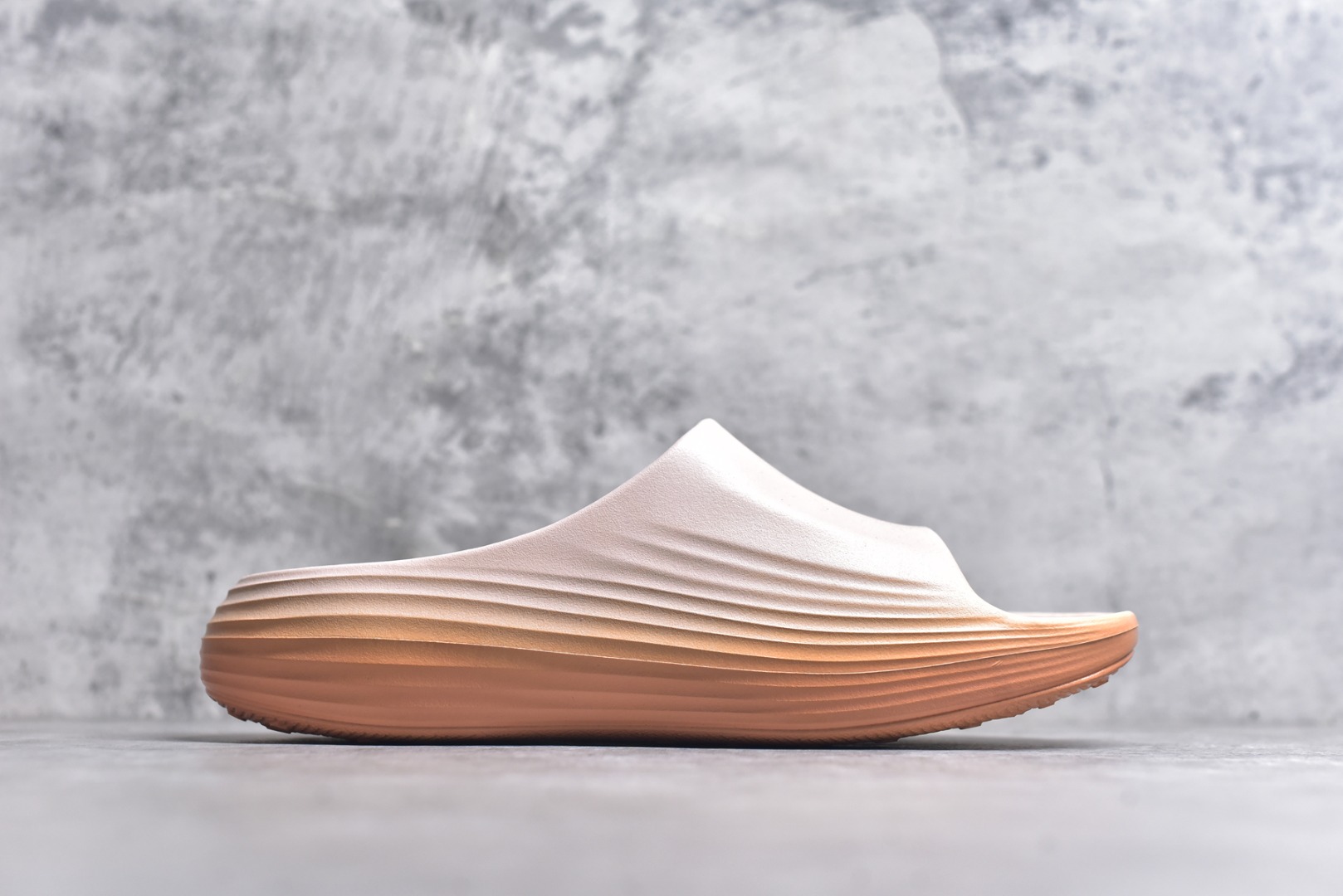 图片[3]-#Nike ReactX Rejuven8 Slide 耐克夏日穿搭拖鞋 #采用质感柔软且出众回弹的 ReactX泡绵，缔造非凡舒适的日常穿着体验，助你保持活力。 货号：HV4484-800 尺码：36-45-选品中心